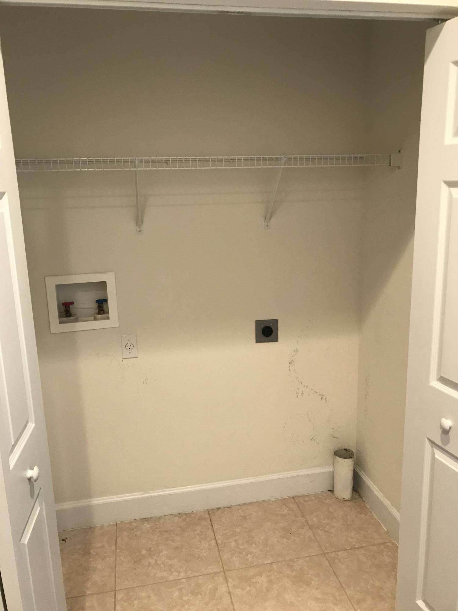 PALMS OF FREEPORT - Residential Lease