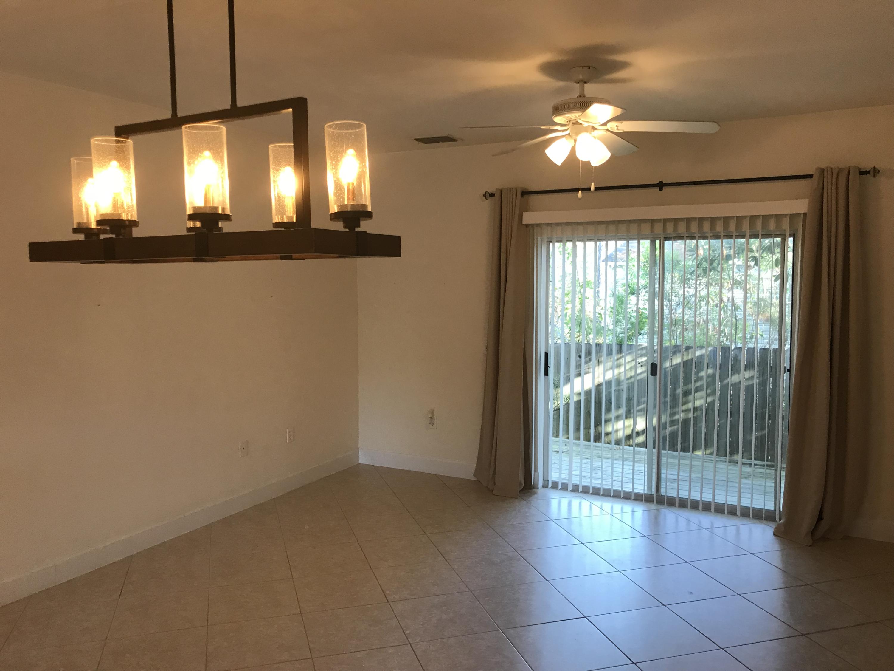 PALMS OF FREEPORT - Residential Lease