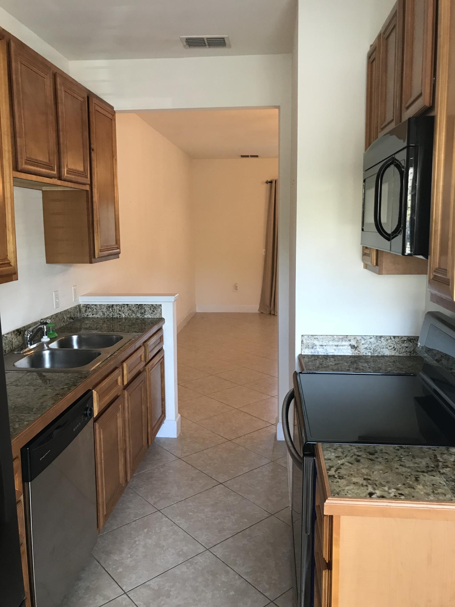 PALMS OF FREEPORT - Residential Lease