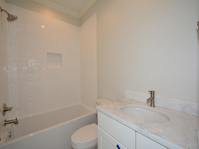 Villa Lago - Residential