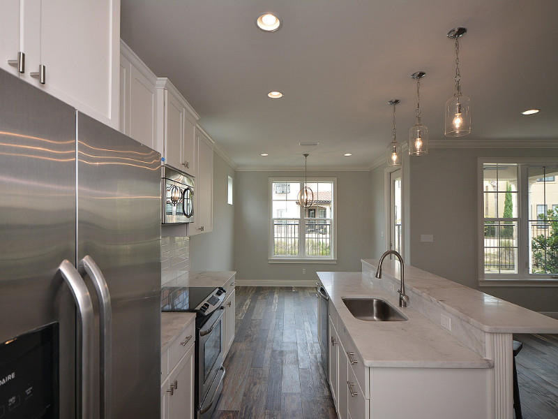 Villa Lago - Residential