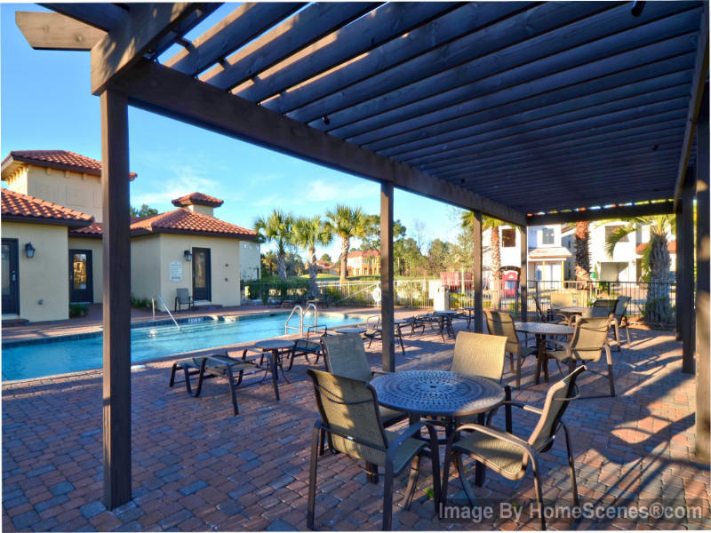 Villa Lago - Residential