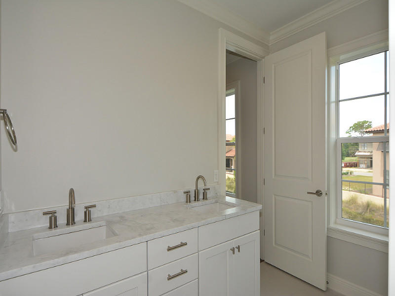 Villa Lago - Residential