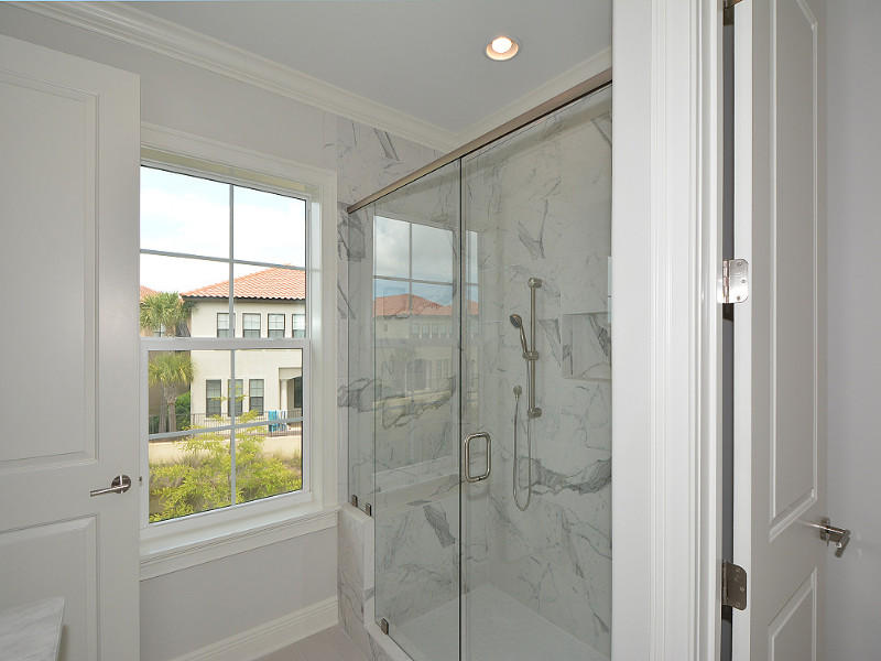 Villa Lago - Residential