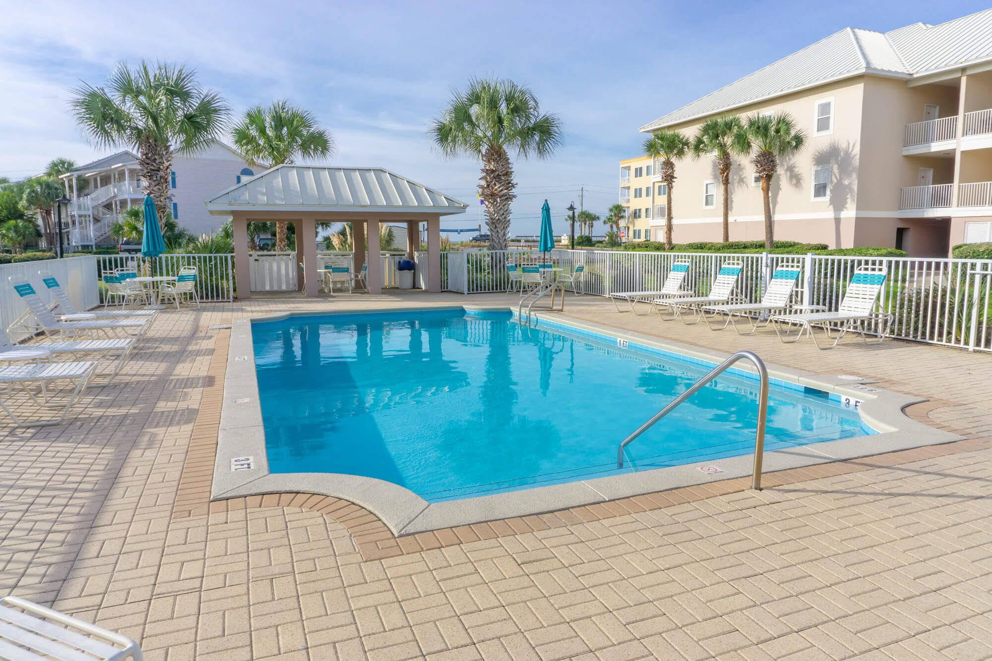 PAVILION PALMS - Residential