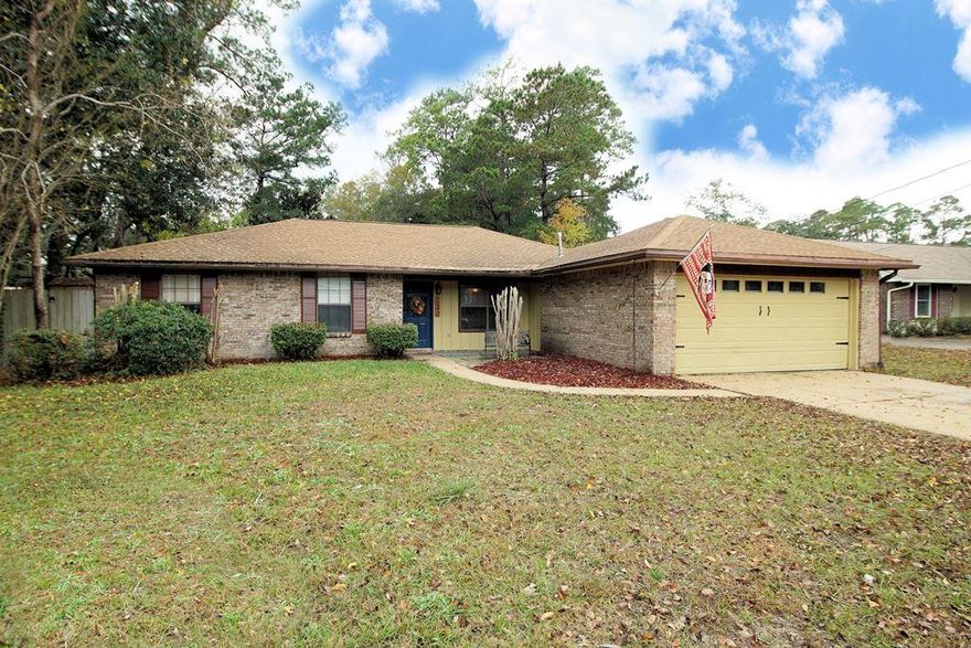 Charming all brick home on a large, private cul-de-sac lot in the south Niceville area. This 3 bedroom, 2 bathroom home with a NEW kitchen is move in ready! The foyer opens to a large family room with hardwood flooring. Adjacent to the family room is the dining room, kitchen and breakfast nook. The kitchen has been updated with new cabinets, back splash, tile floors and stainless appliances. The master bedroom is oversized and the master bath has been updated. The two additional bedrooms share another bath that has also been recently updated. Just off the family room, there is a large screened porch overlooking the fully fenced back yard with a convenient storage building. Don't let this gem slip by!