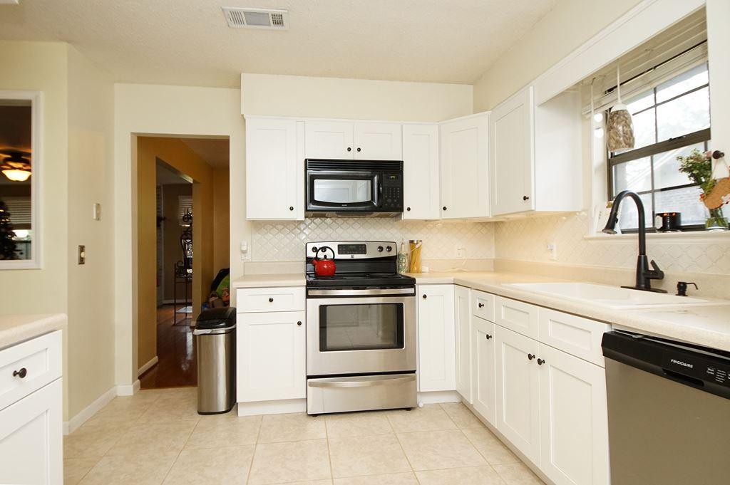 PINEWOOD ESTATES 2 - Residential