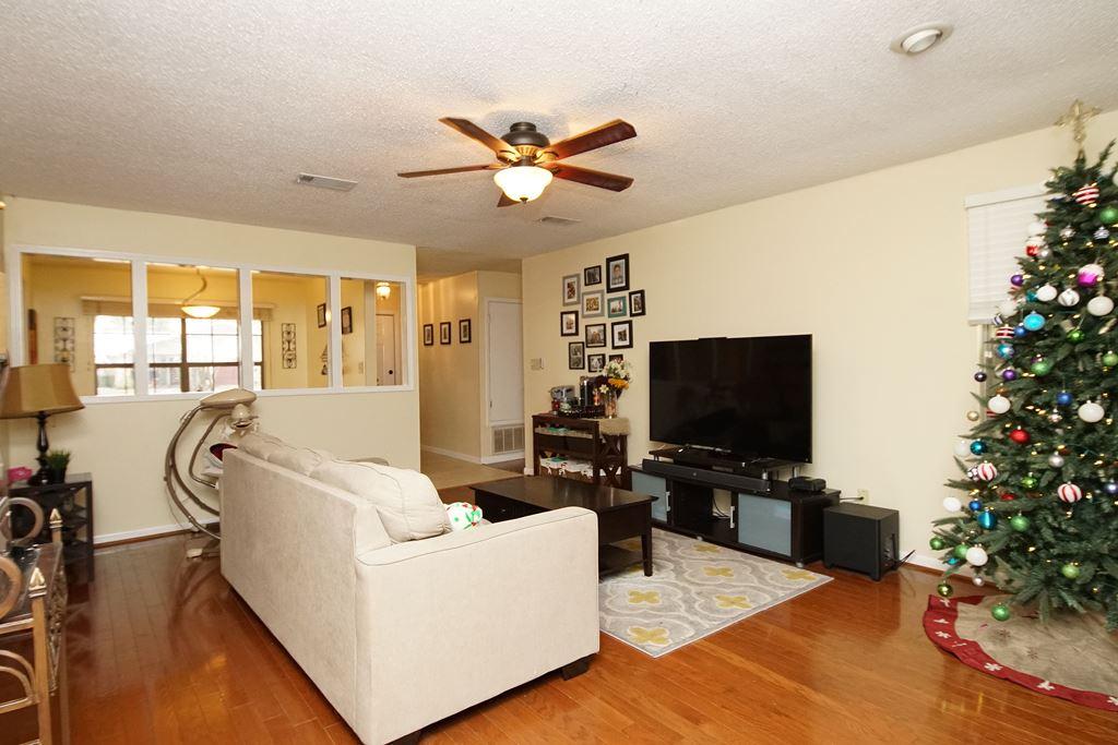 PINEWOOD ESTATES 2 - Residential