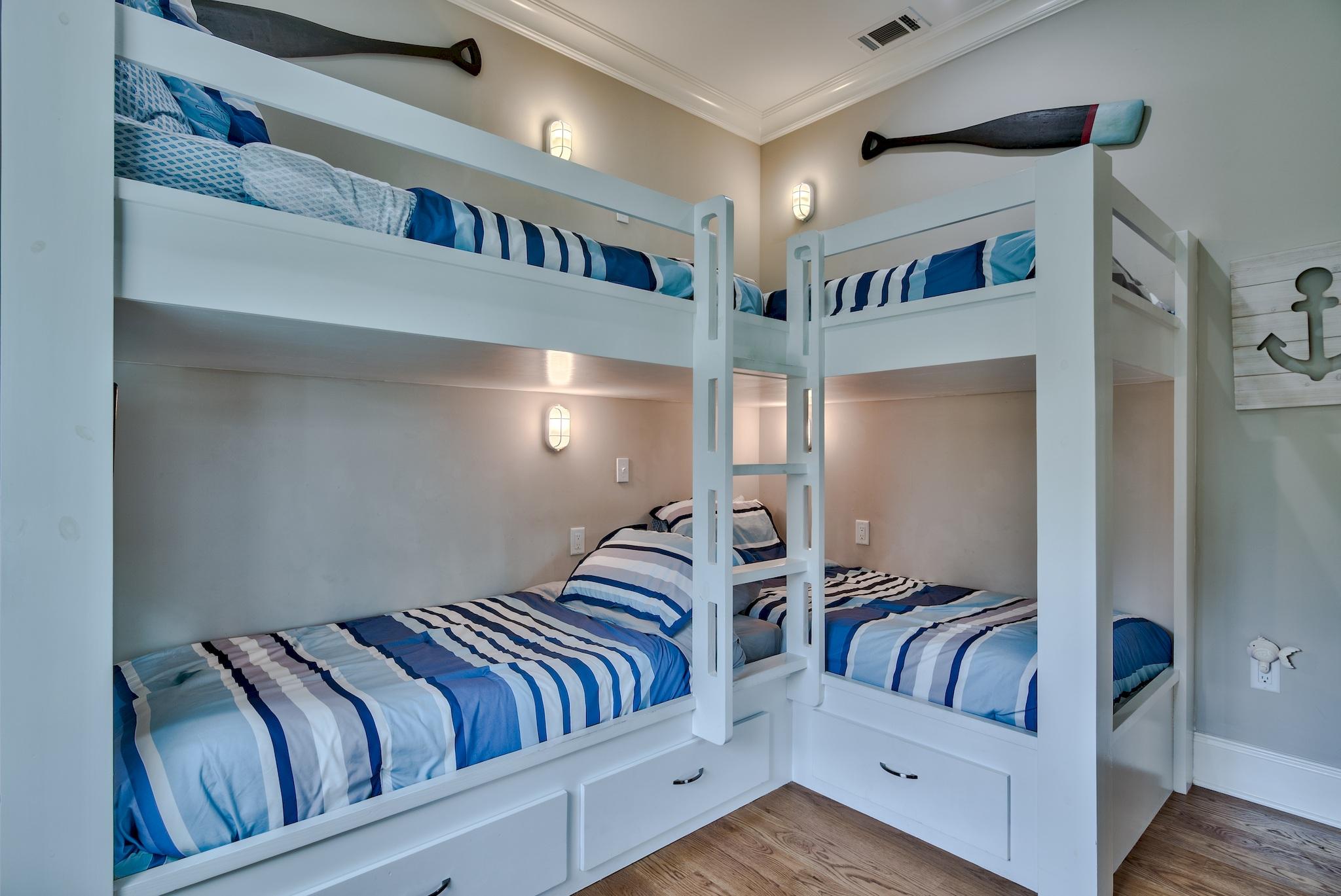 LAKESIDE AT BLUE MOUNTAIN BEACH - Residential