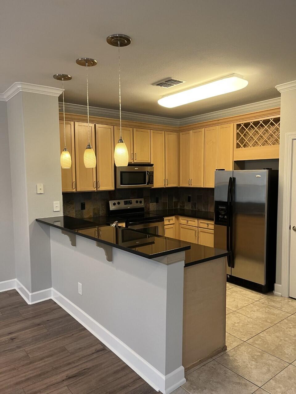 SOUTH HAVEN TOWNHOMES - Residential