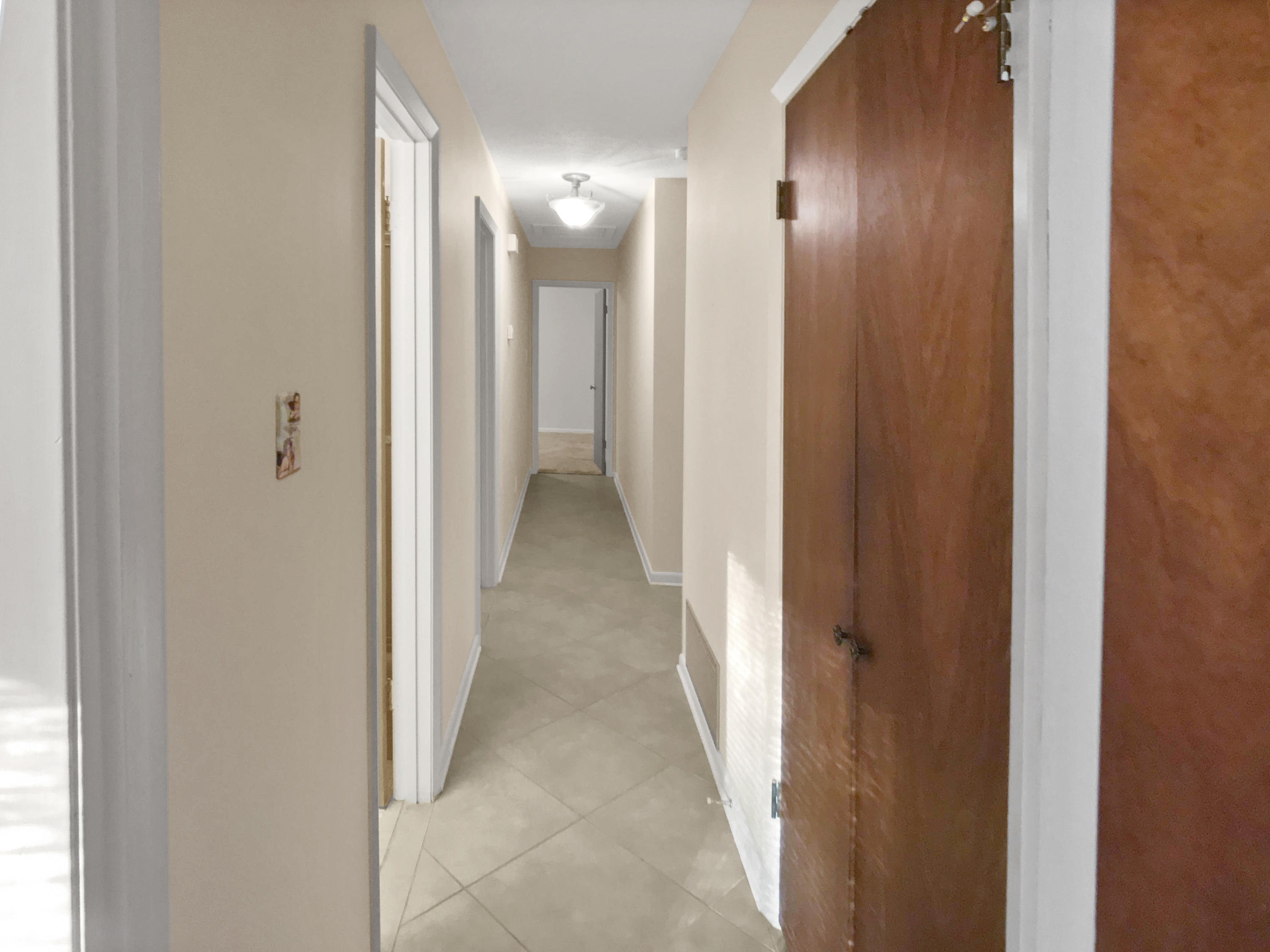 COUNTRY CLUB ESTATES 1ST ADDN - Residential