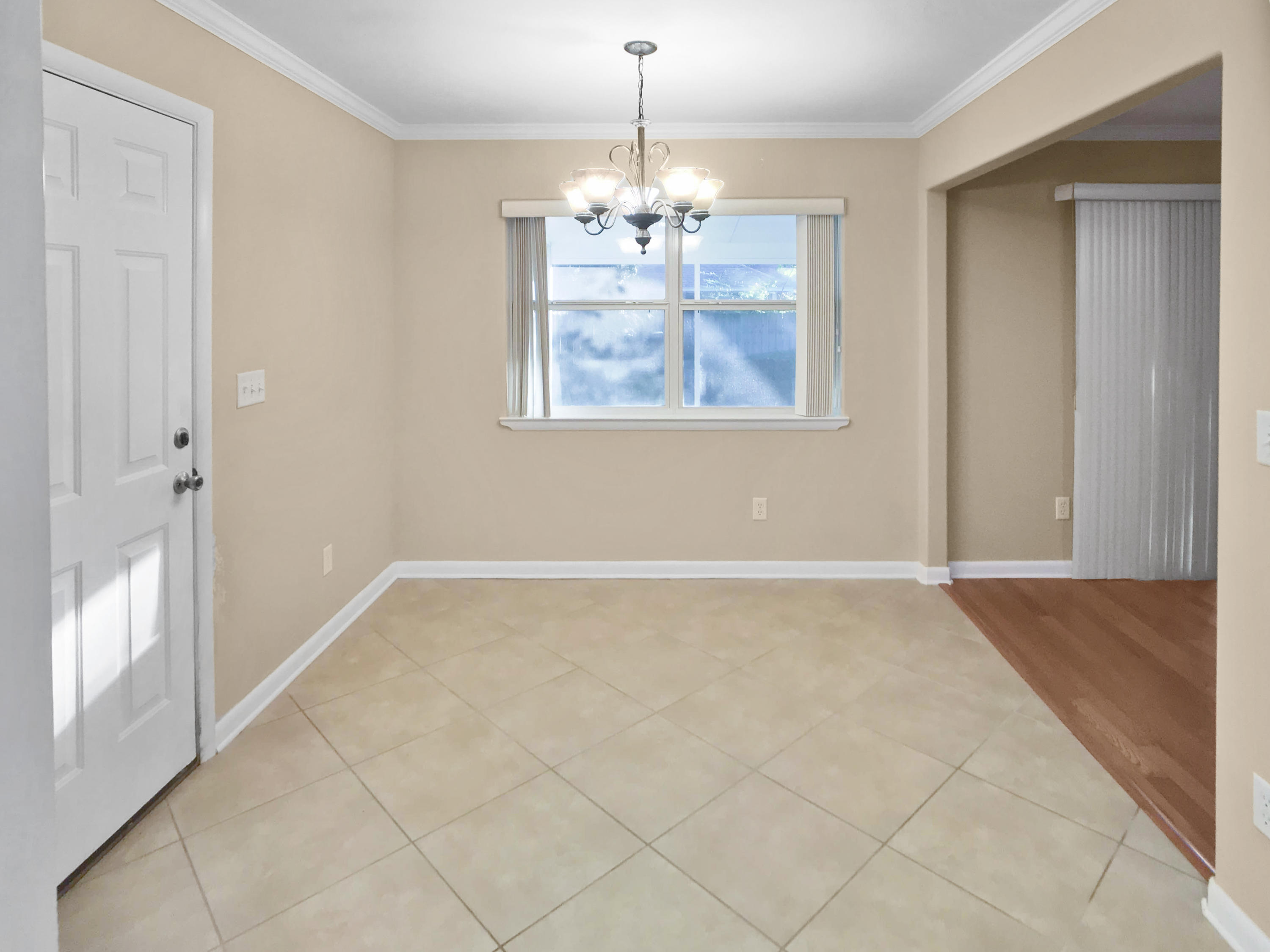 COUNTRY CLUB ESTATES 1ST ADDN - Residential