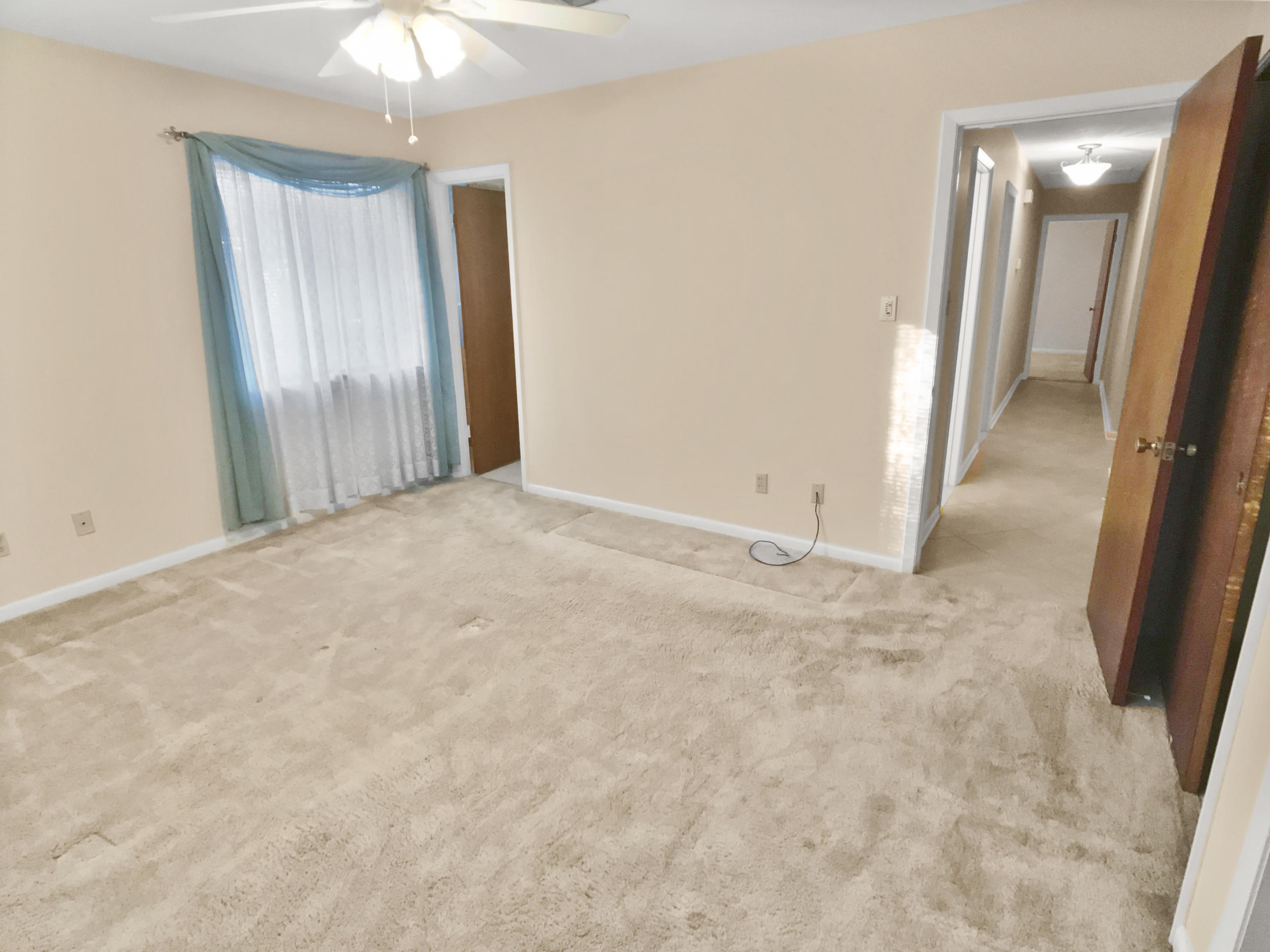 COUNTRY CLUB ESTATES 1ST ADDN - Residential