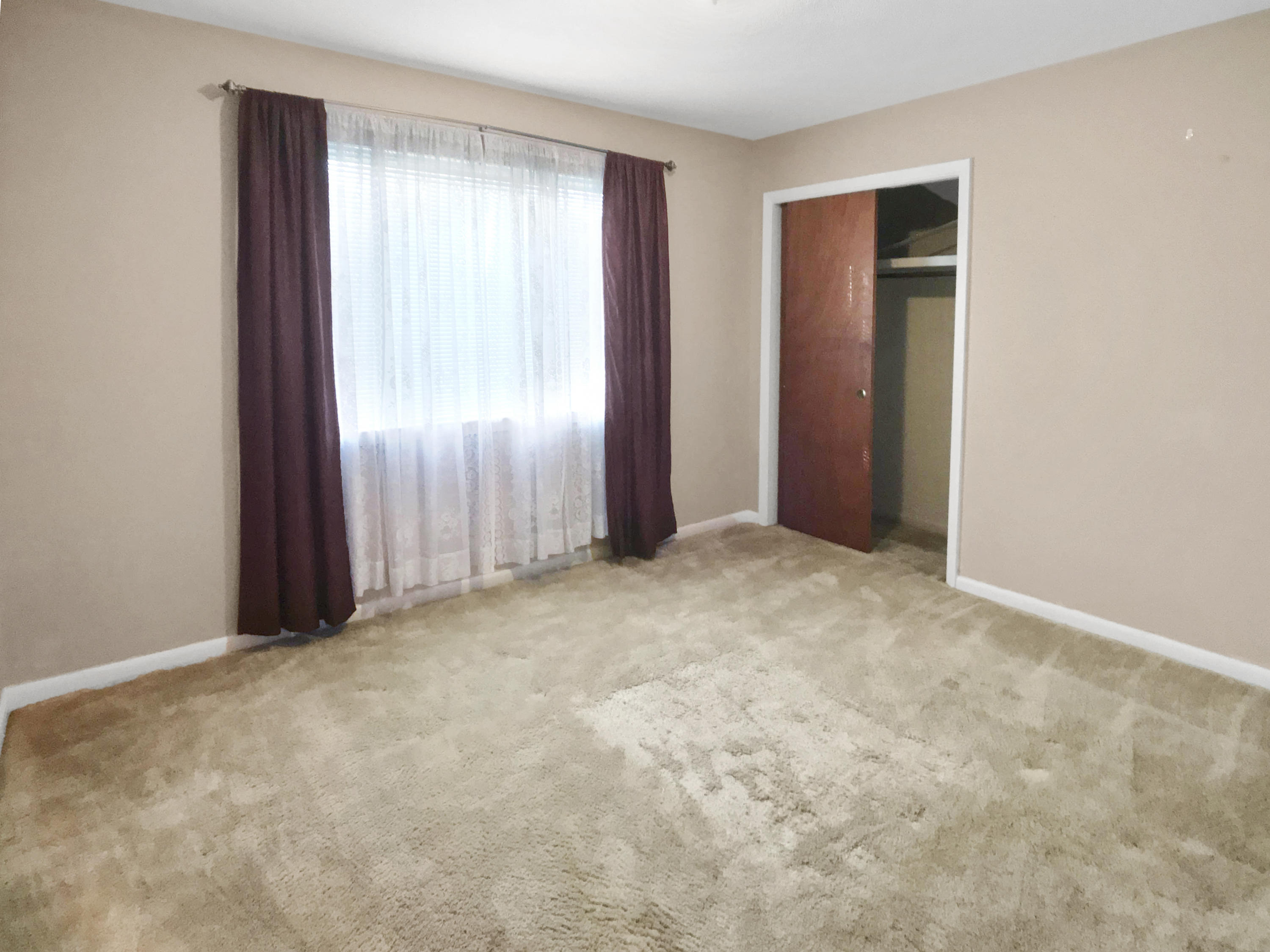 COUNTRY CLUB ESTATES 1ST ADDN - Residential