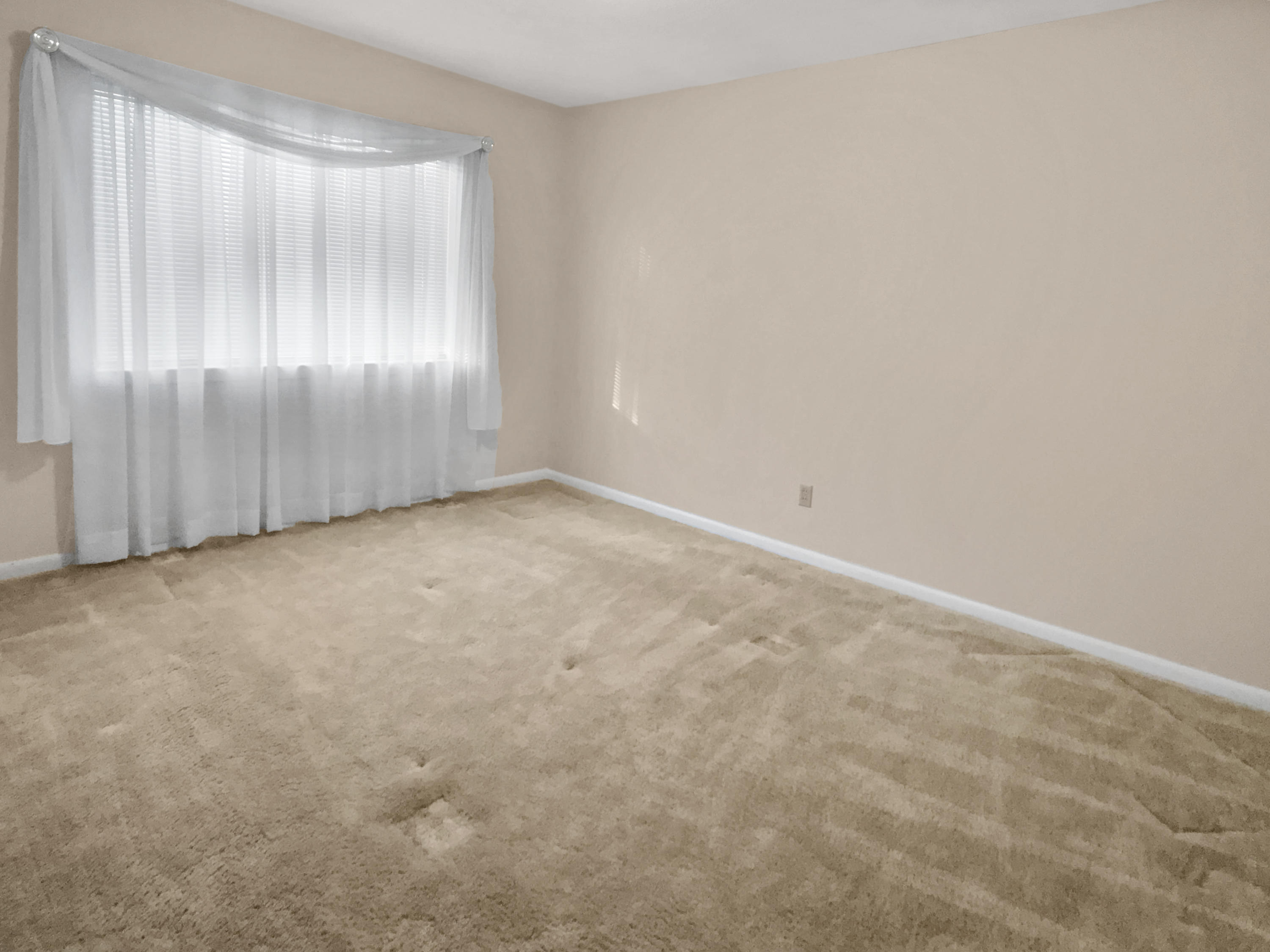 COUNTRY CLUB ESTATES 1ST ADDN - Residential