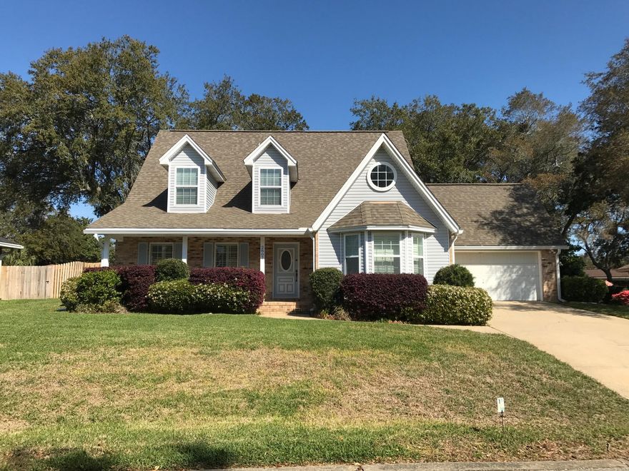 This is it! A wonderful family home in desirable Lake Pointe. This spotless 4 bedroom beauty, located on a quiet cul-de-sac is move-in ready. The landscaped sidewalk leads to the welcoming front porch. From the foyer enter the beautiful living room with high gabled ceiling and circle window inviting the sun shine in. Notice the gorgeous Brazilian Cherry floors throughout the living, dining rooms & 1st floor master. Stately plantation shutters in the living & master bedroom windows. The kitchen is updated (Linn's Prestige Kitchens) with rich cherry cabinets & granite. Enjoy the bright breakfast room with bay windows overlooking the shaded backyard. Enjoy the generous storage. 2nd floor has 3 more bedrooms, a loft and even more storage. This one won't last long! (No association fees!)