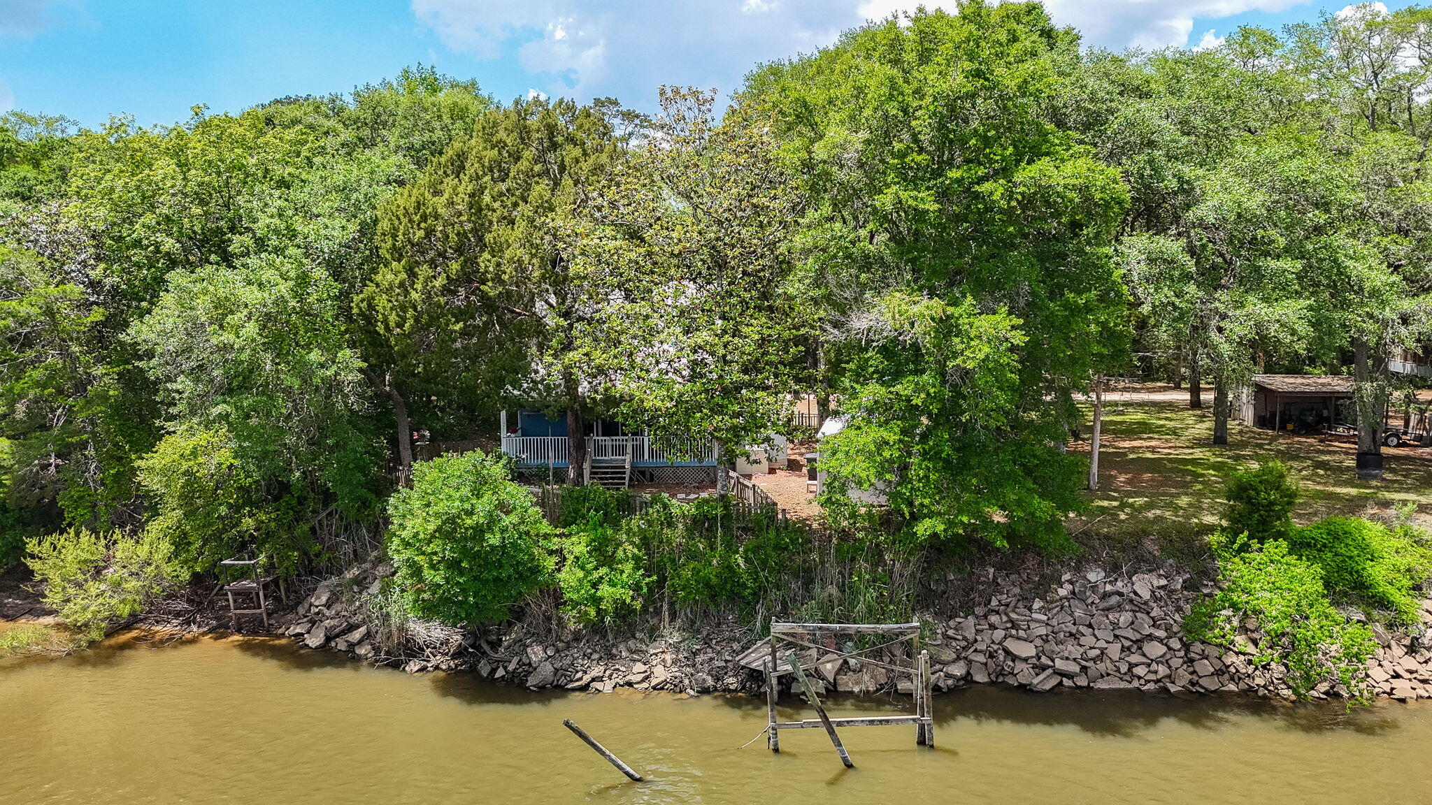 NO RECORDED SUBDIVISION - Residential
