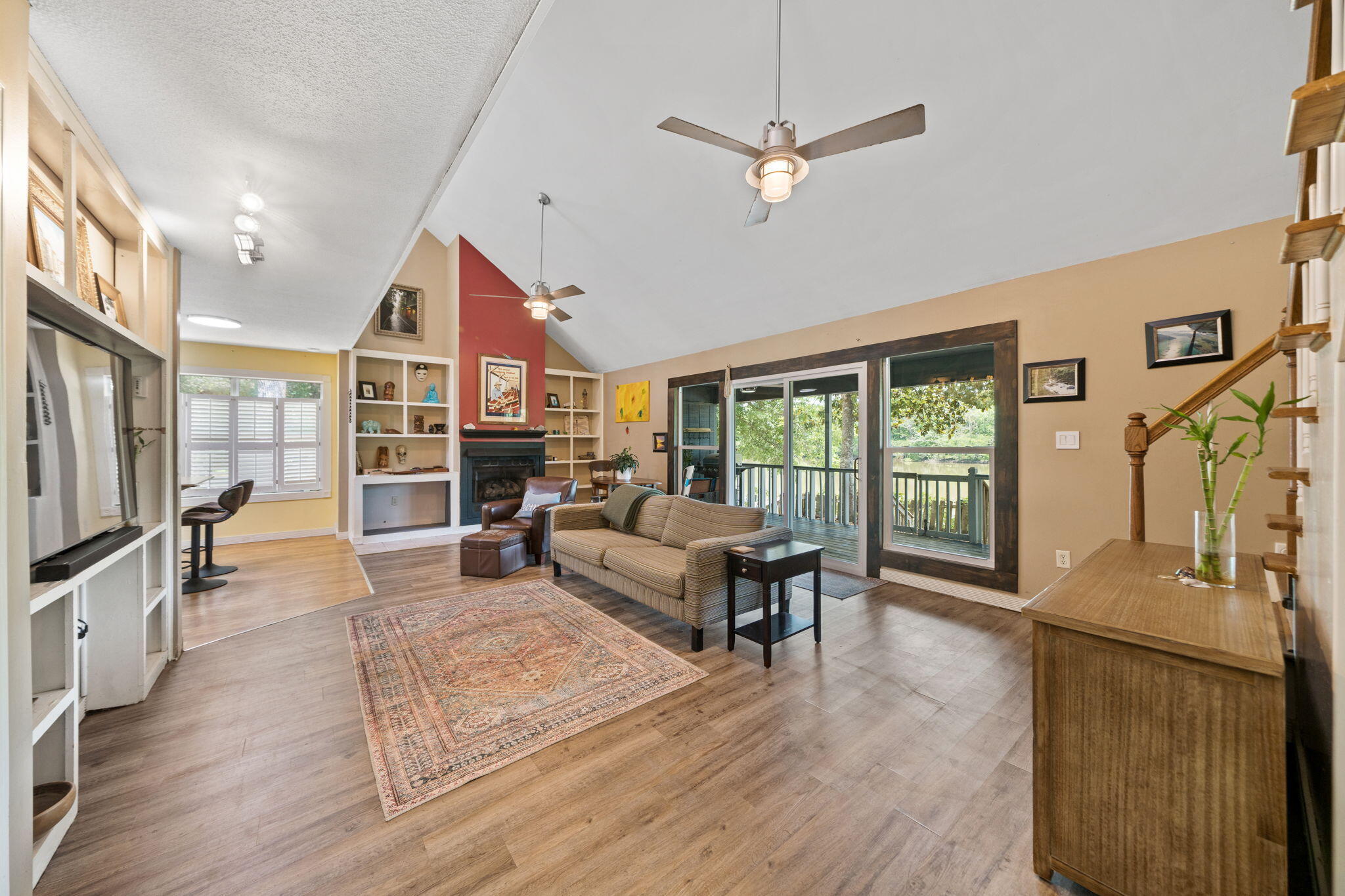 NO RECORDED SUBDIVISION - Residential