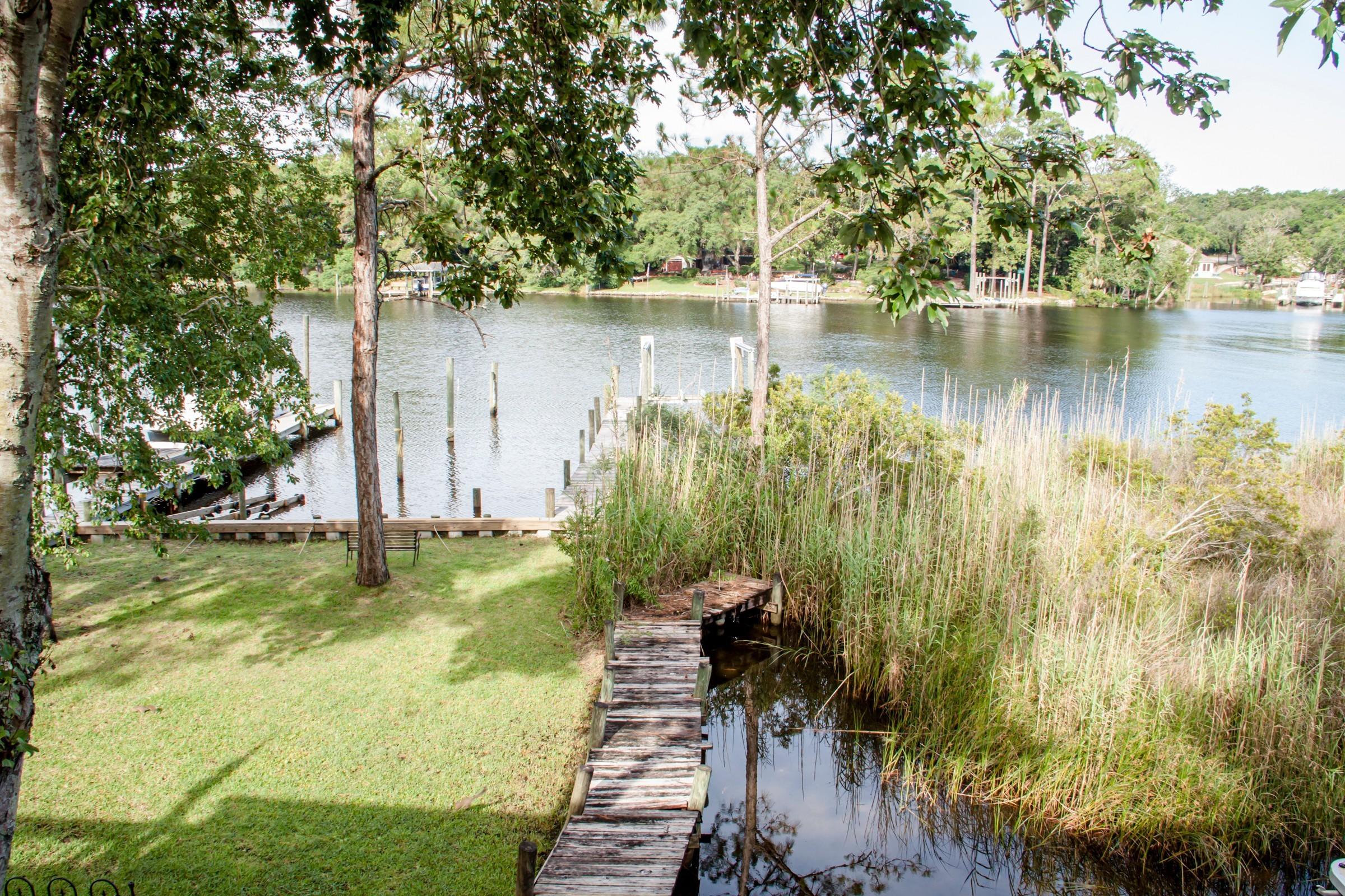 SWIFT BAYOU T/H UNIT 22 - Residential Lease