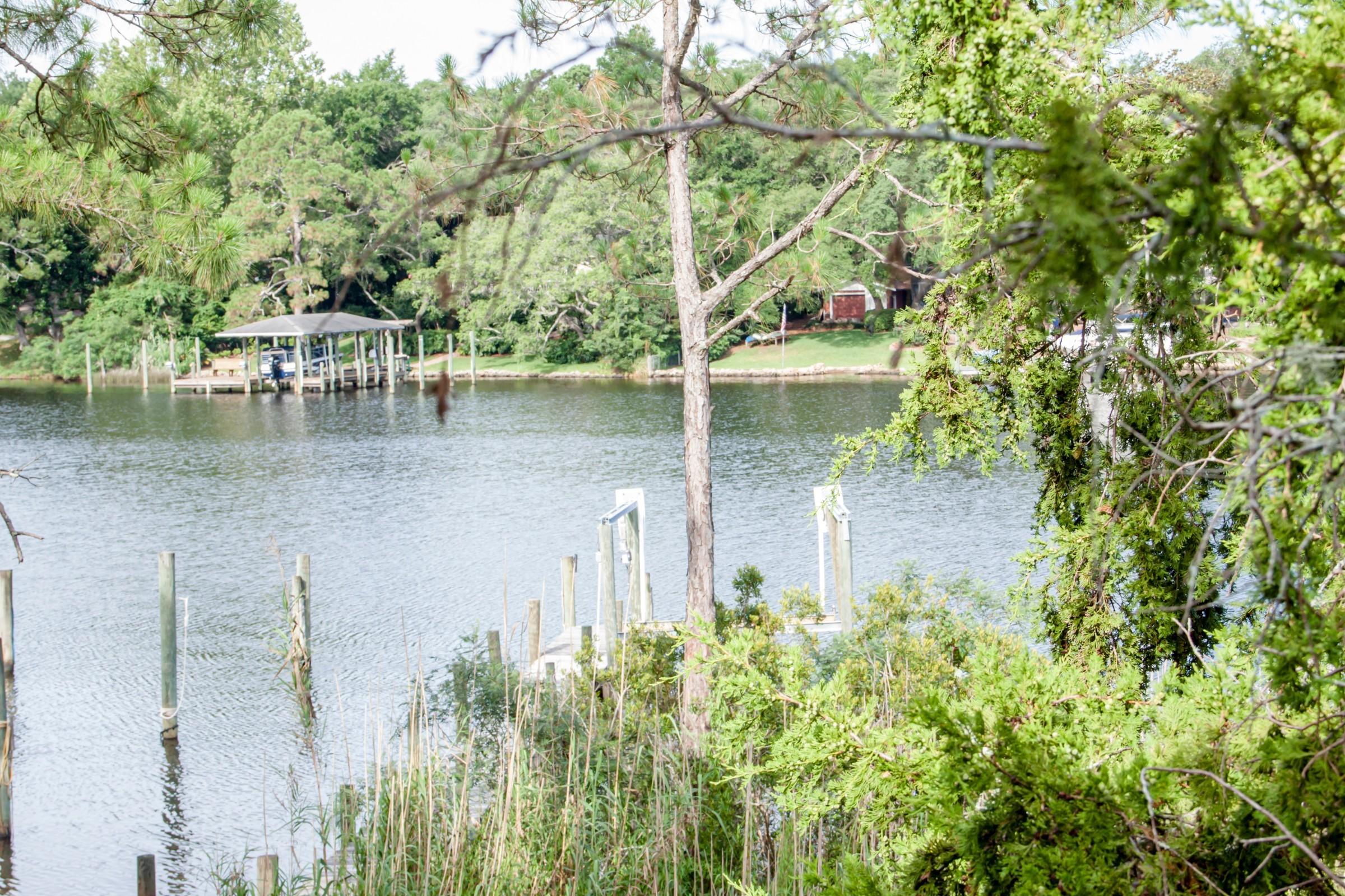 SWIFT BAYOU T/H UNIT 22 - Residential Lease