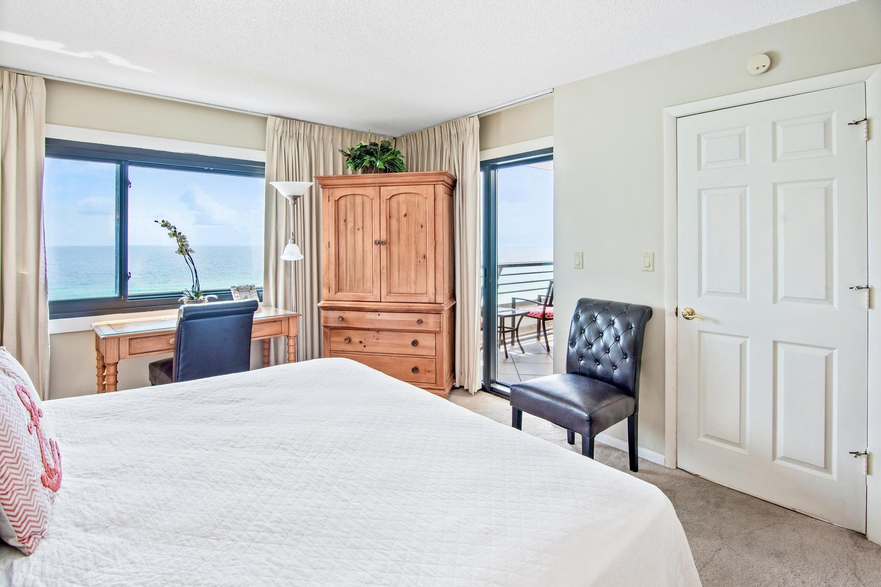 EMERALD TOWERS CONDO - Residential