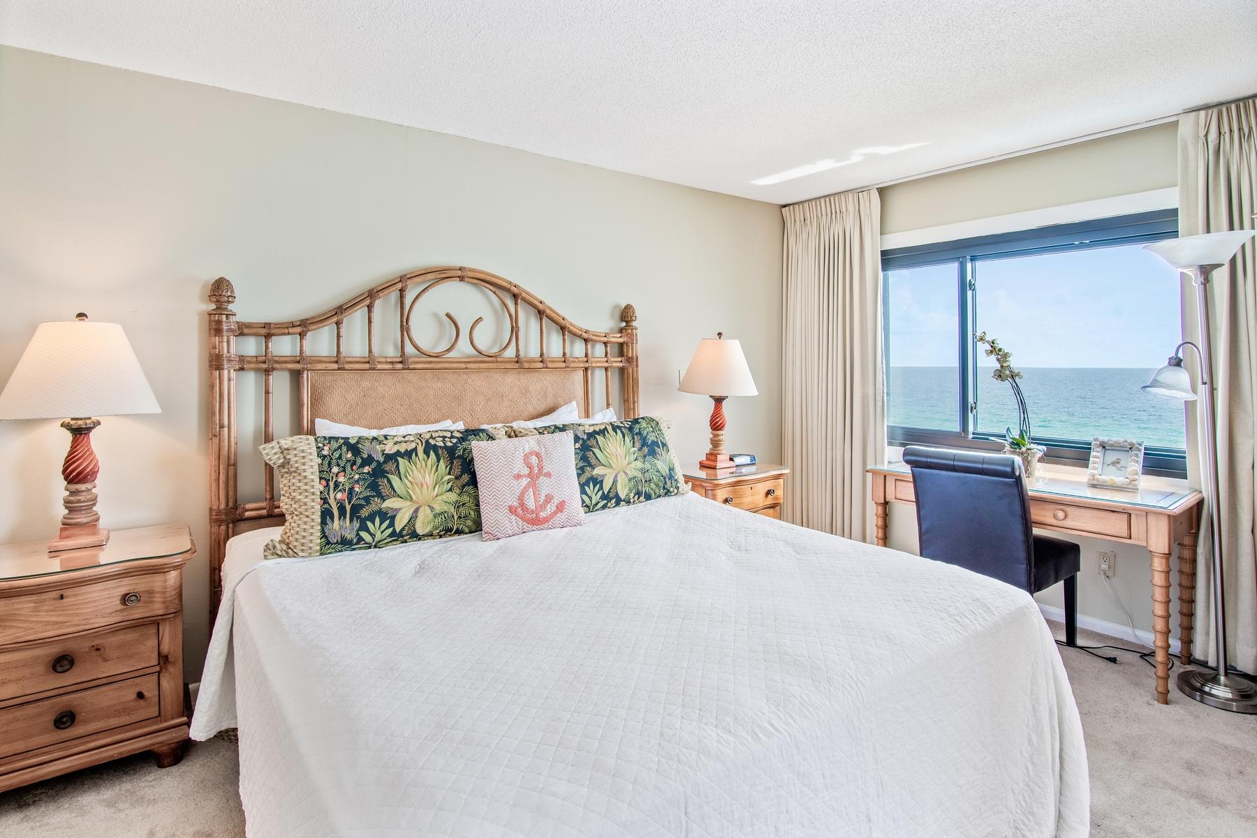 EMERALD TOWERS CONDO - Residential