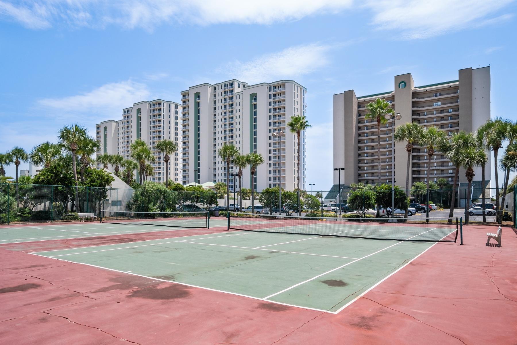 EMERALD TOWERS CONDO - Residential