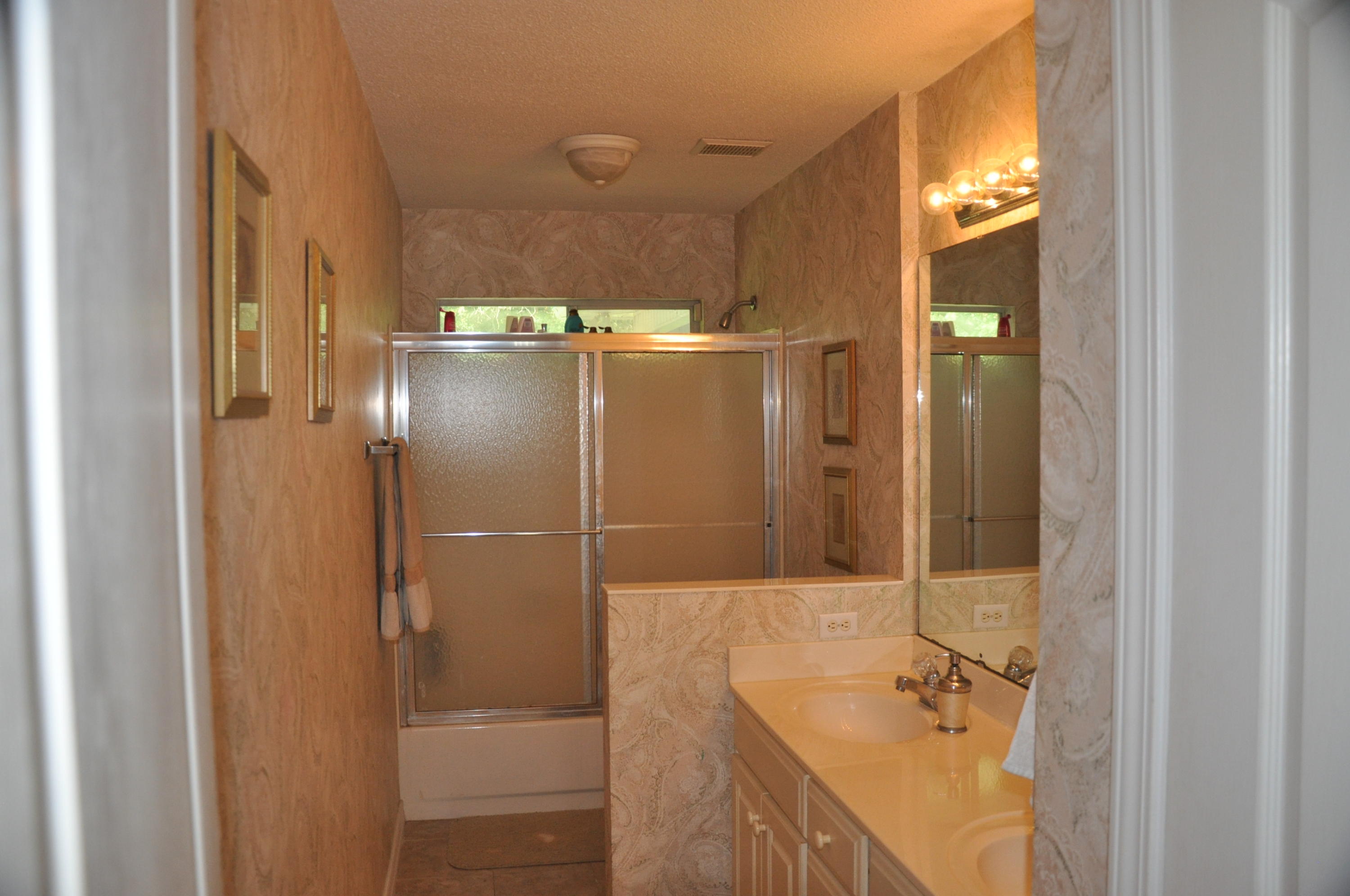 ROCKY BAYOU COUNTRY CLUB ESTATES # 8 - Residential