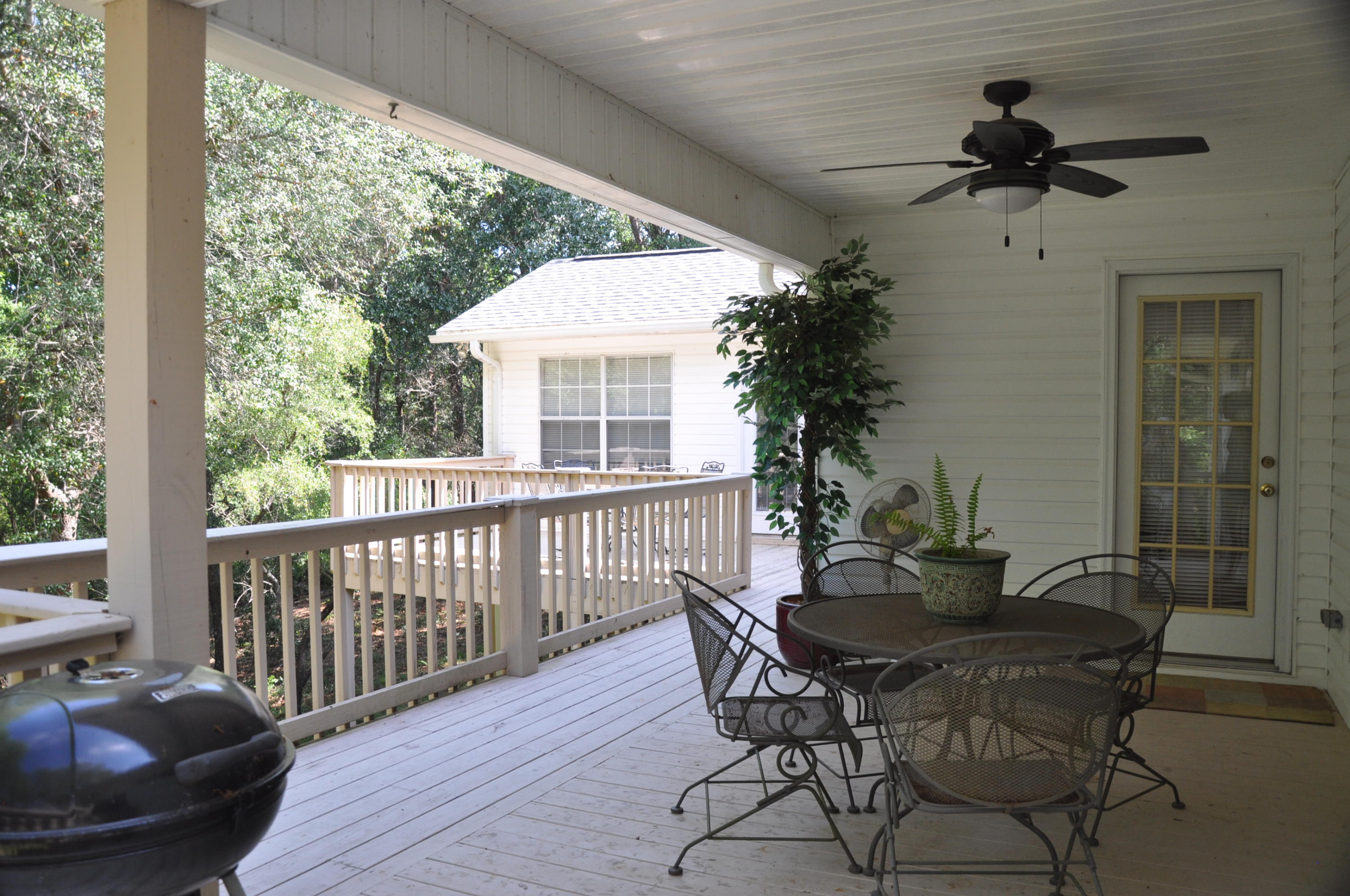 ROCKY BAYOU COUNTRY CLUB ESTATES # 8 - Residential