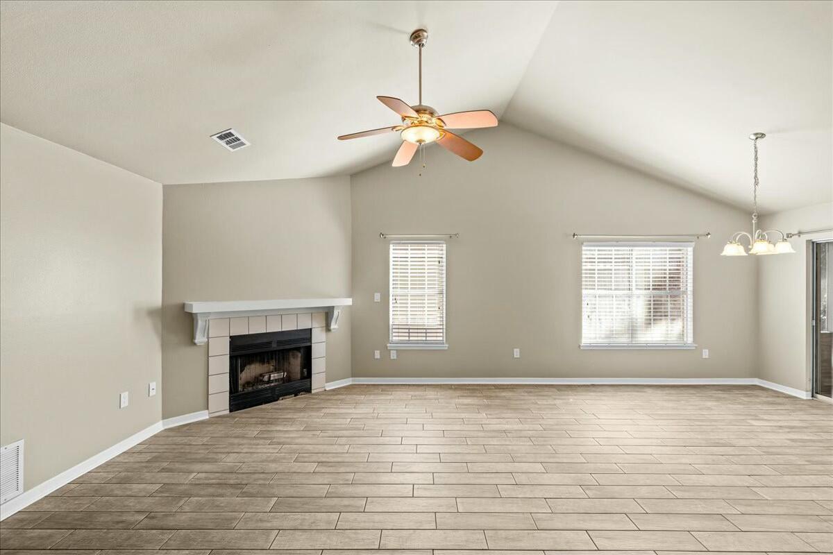 FAIRWAY LAKES PH 1 - Residential