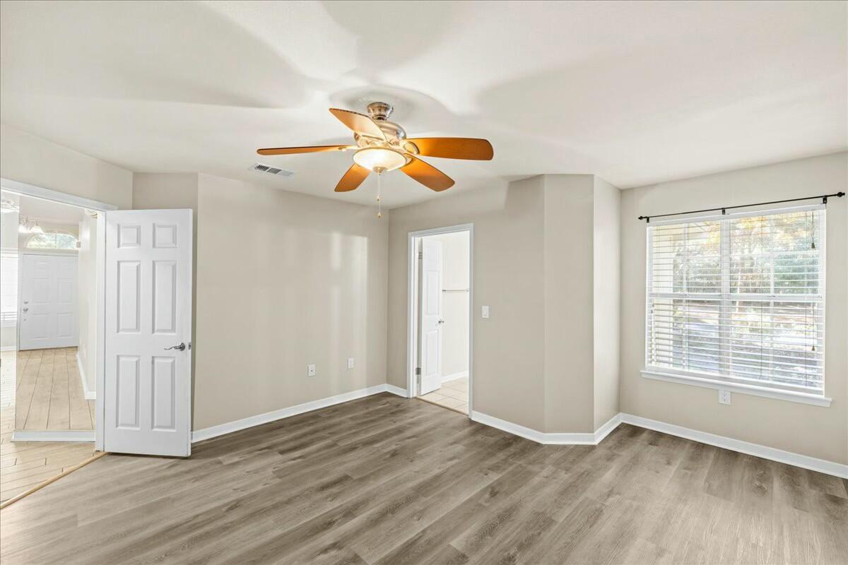 FAIRWAY LAKES PH 1 - Residential