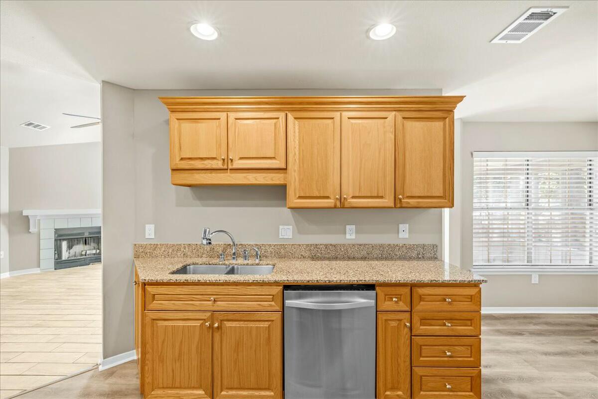 FAIRWAY LAKES PH 1 - Residential