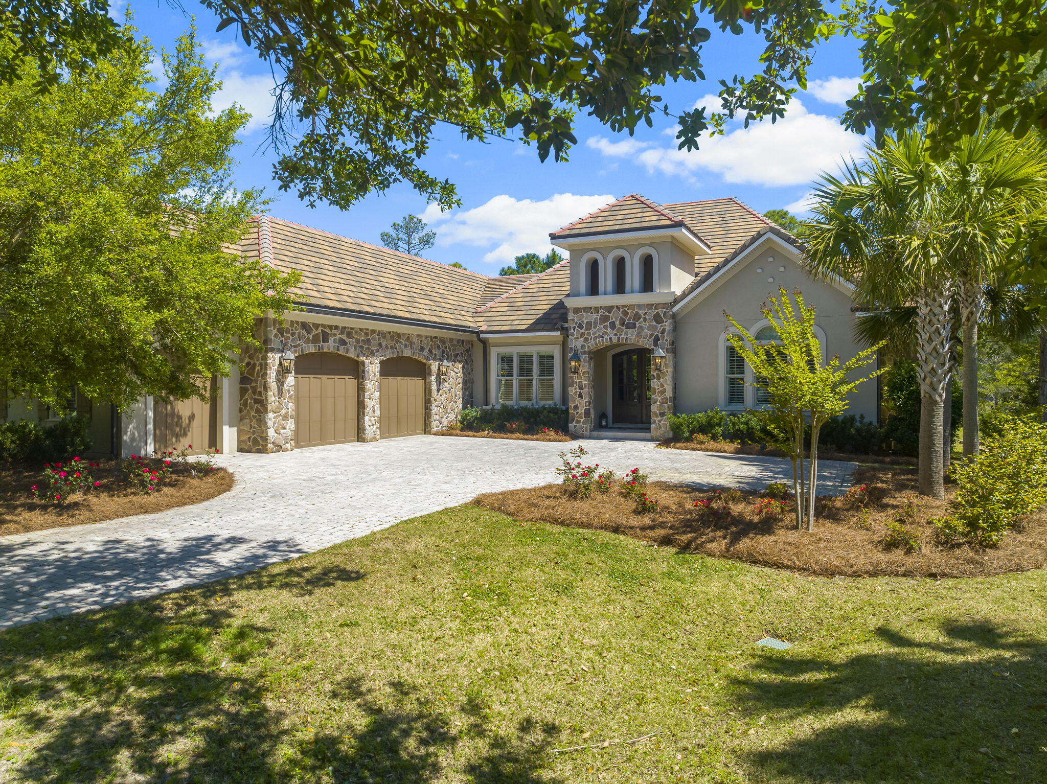 BURNT PINE - Residential