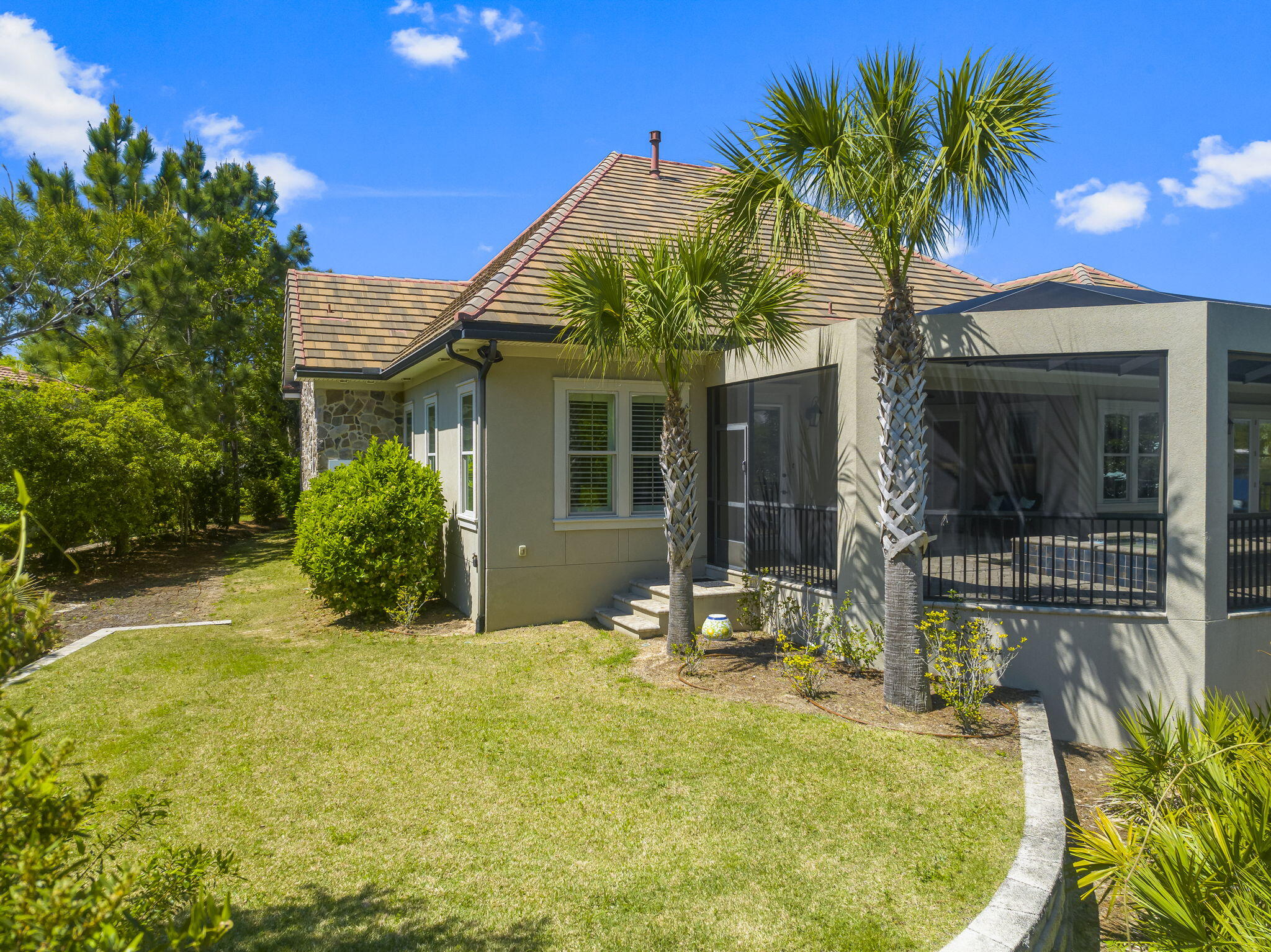 BURNT PINE - Residential