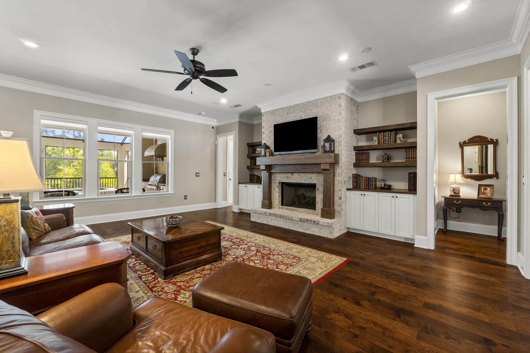 BURNT PINE - Residential