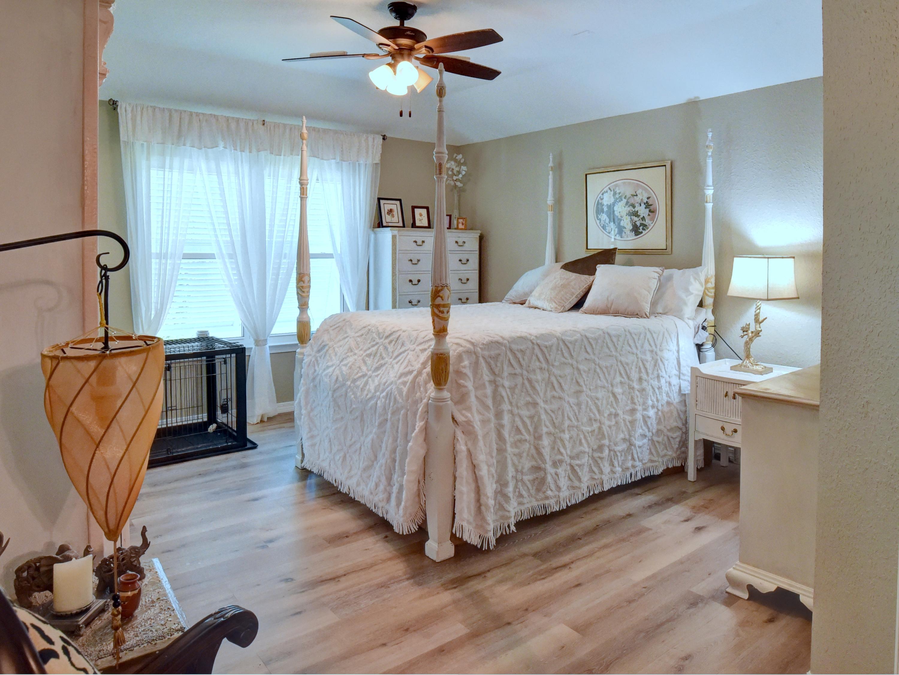 EMERALD LAKES PH 1 - Residential