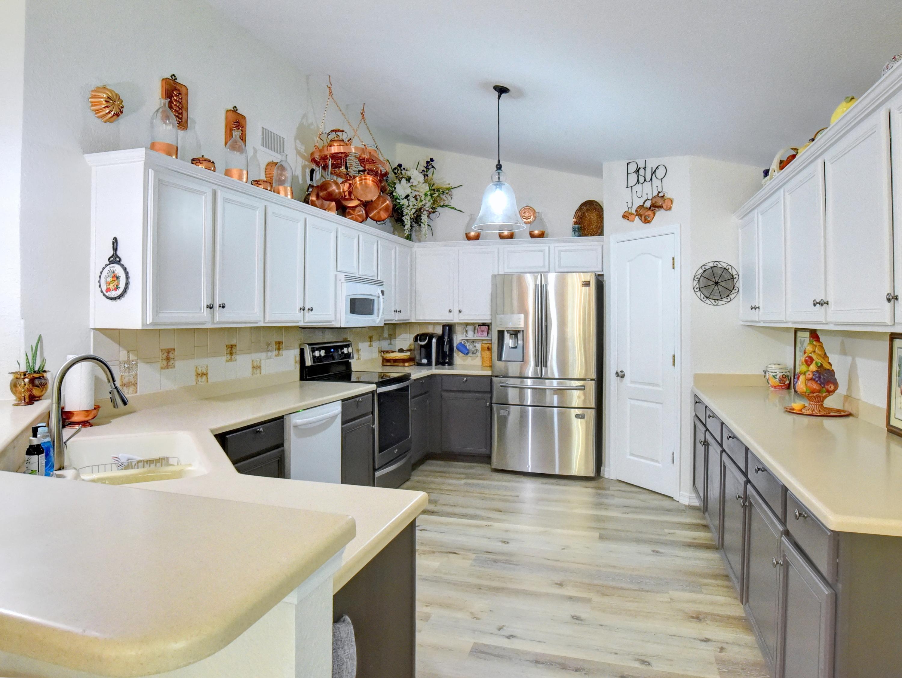 EMERALD LAKES PH 1 - Residential