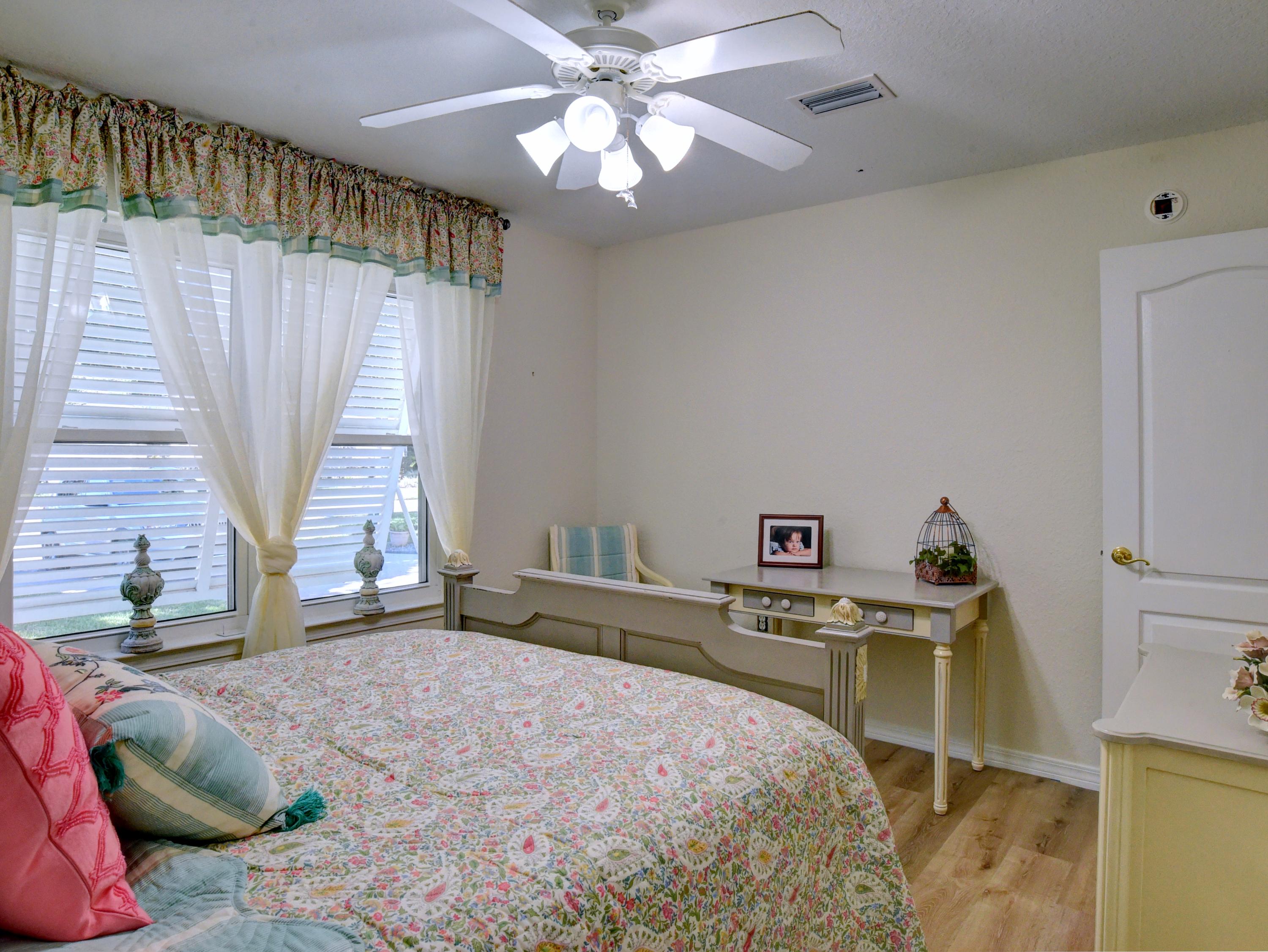 EMERALD LAKES PH 1 - Residential