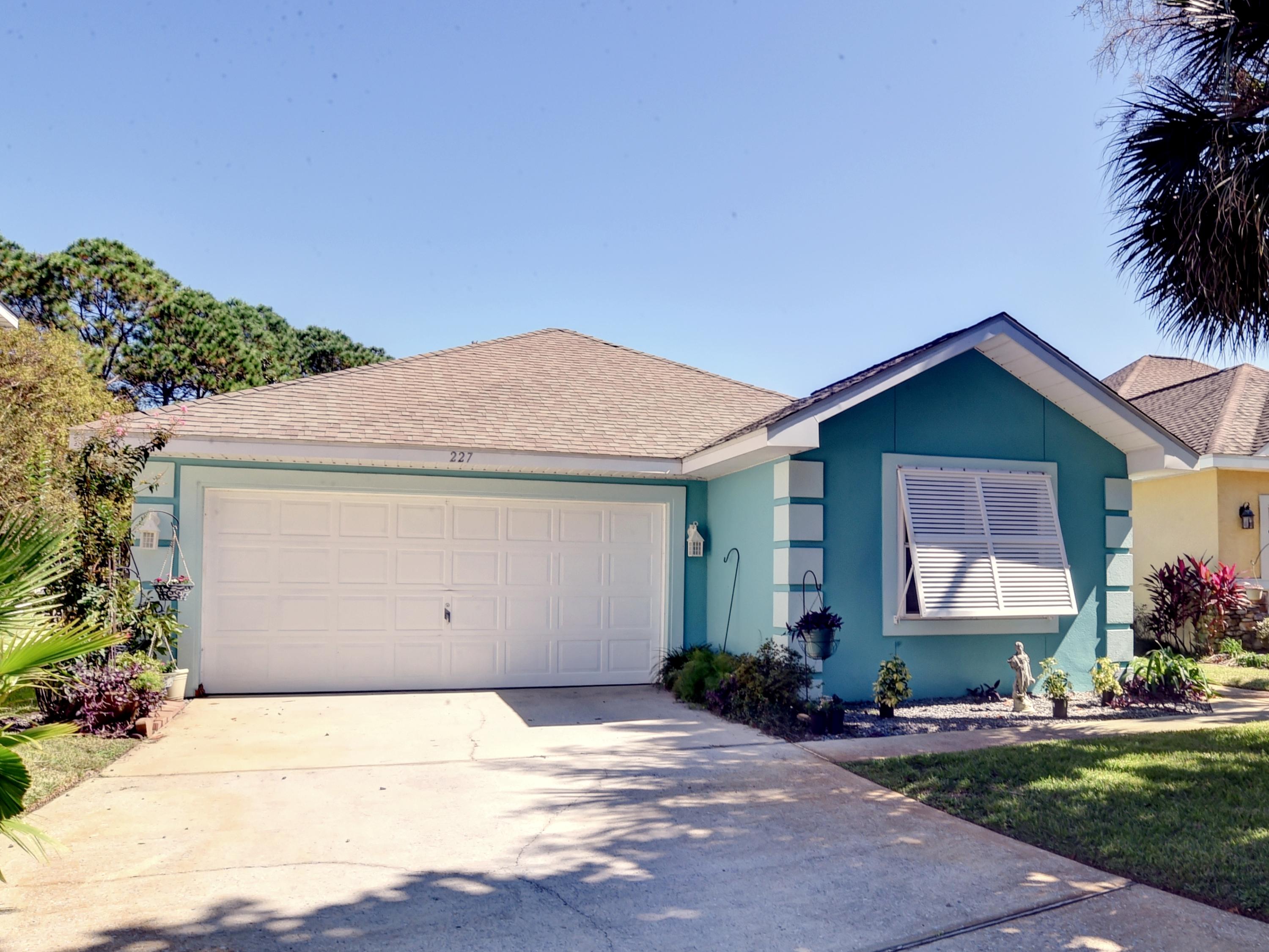 EMERALD LAKES PH 1 - Residential