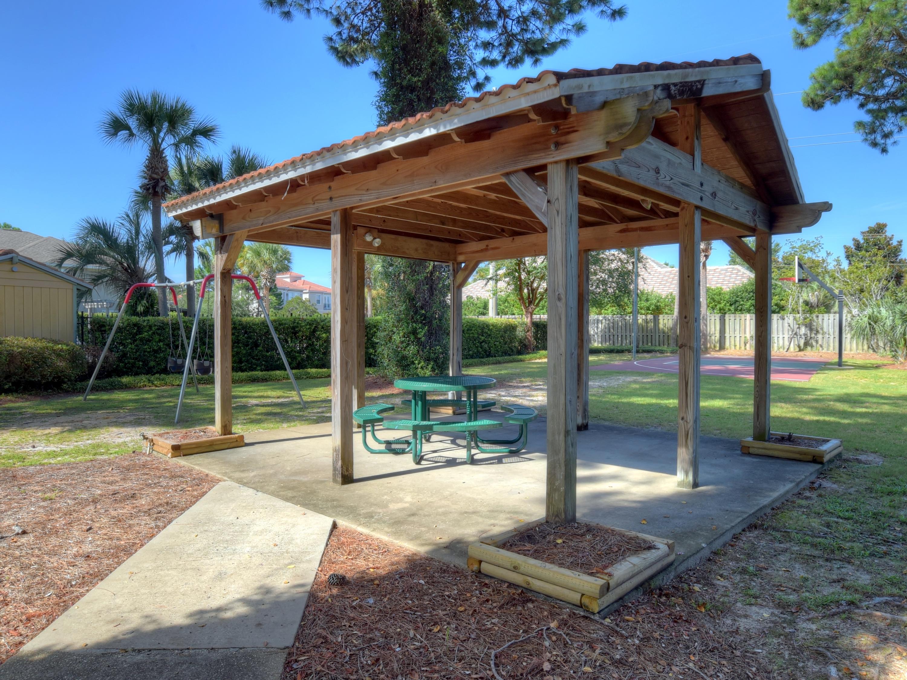 EMERALD LAKES PH 1 - Residential