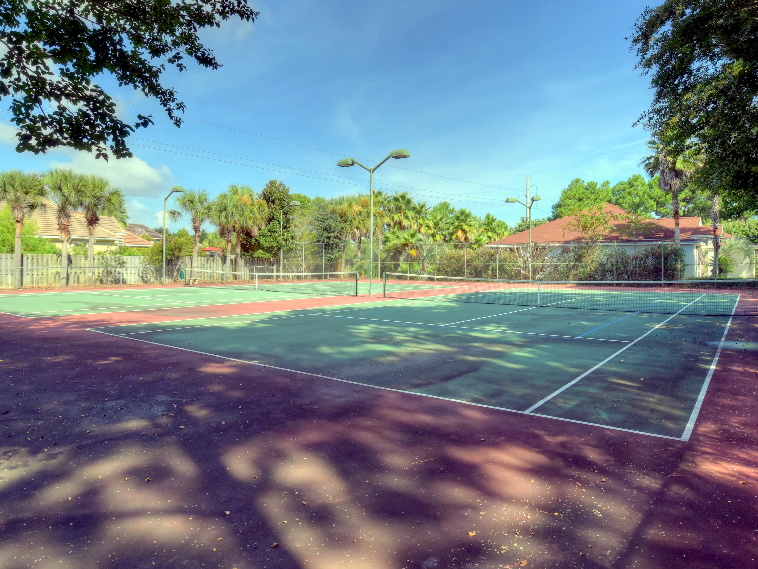 EMERALD LAKES PH 1 - Residential