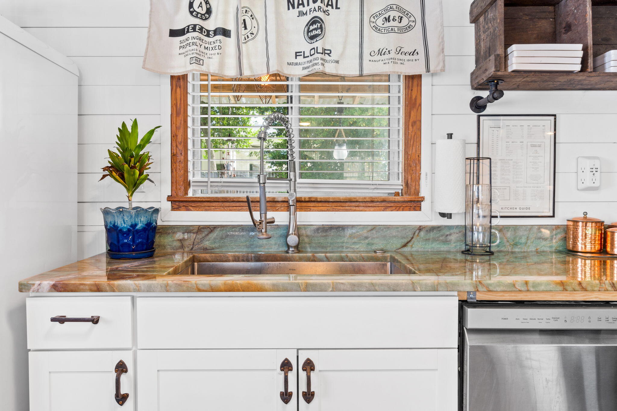 BAHAMA BEACH - Residential