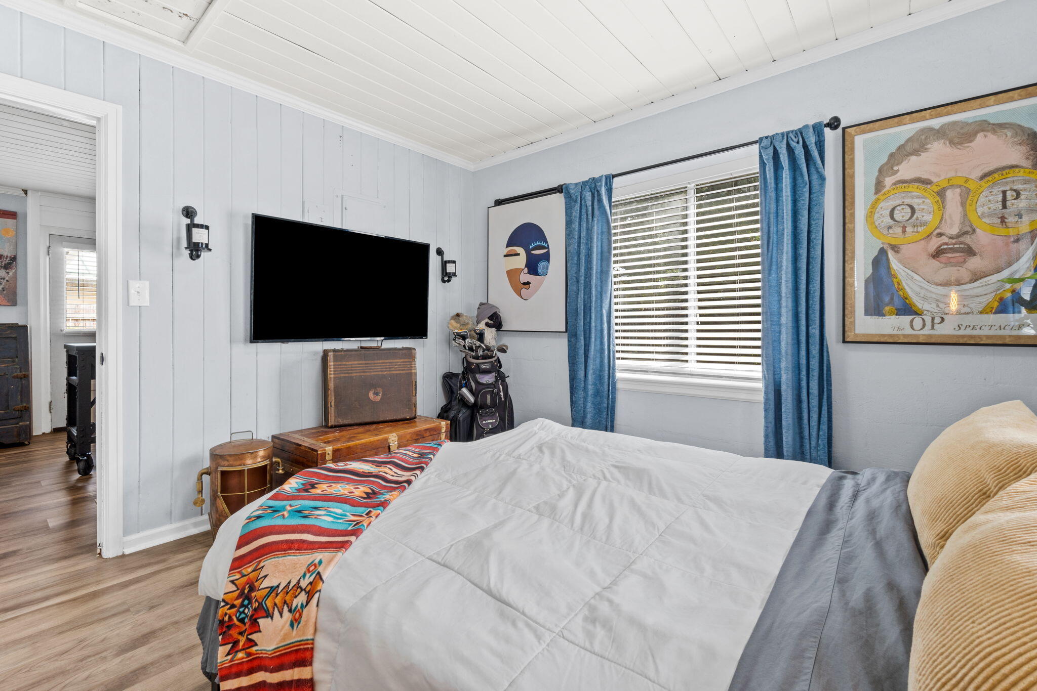 BAHAMA BEACH - Residential