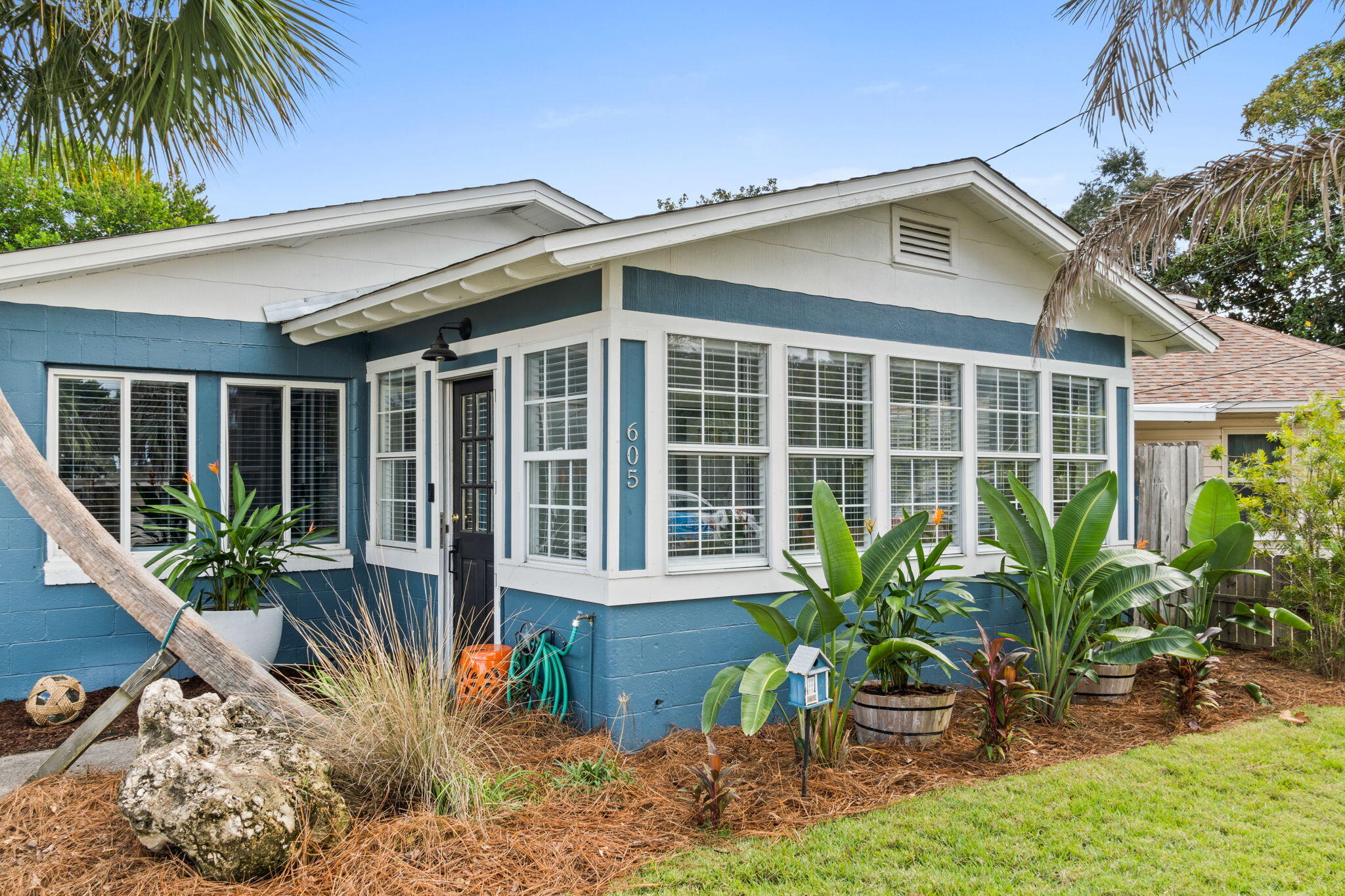 BAHAMA BEACH - Residential