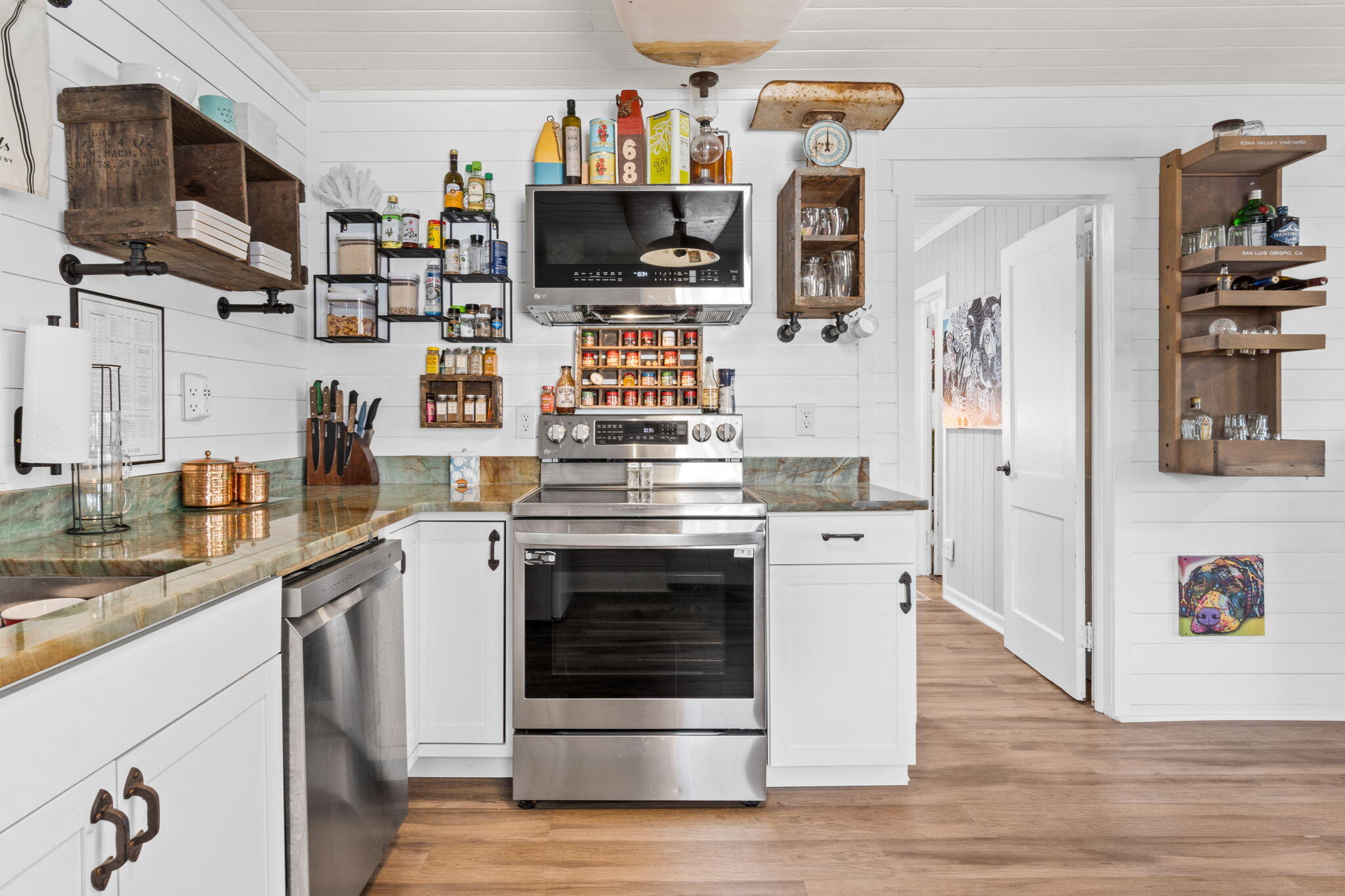 BAHAMA BEACH - Residential