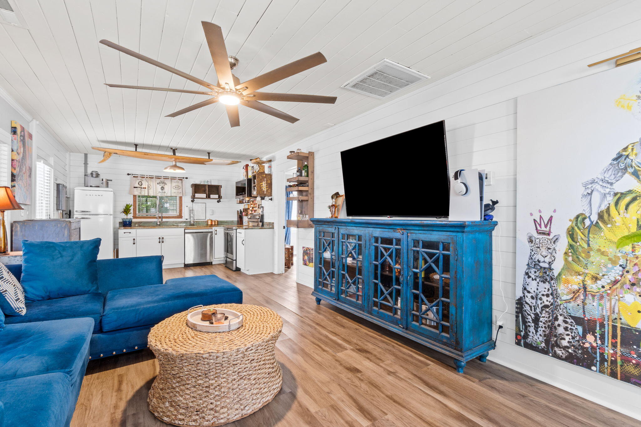 BAHAMA BEACH - Residential