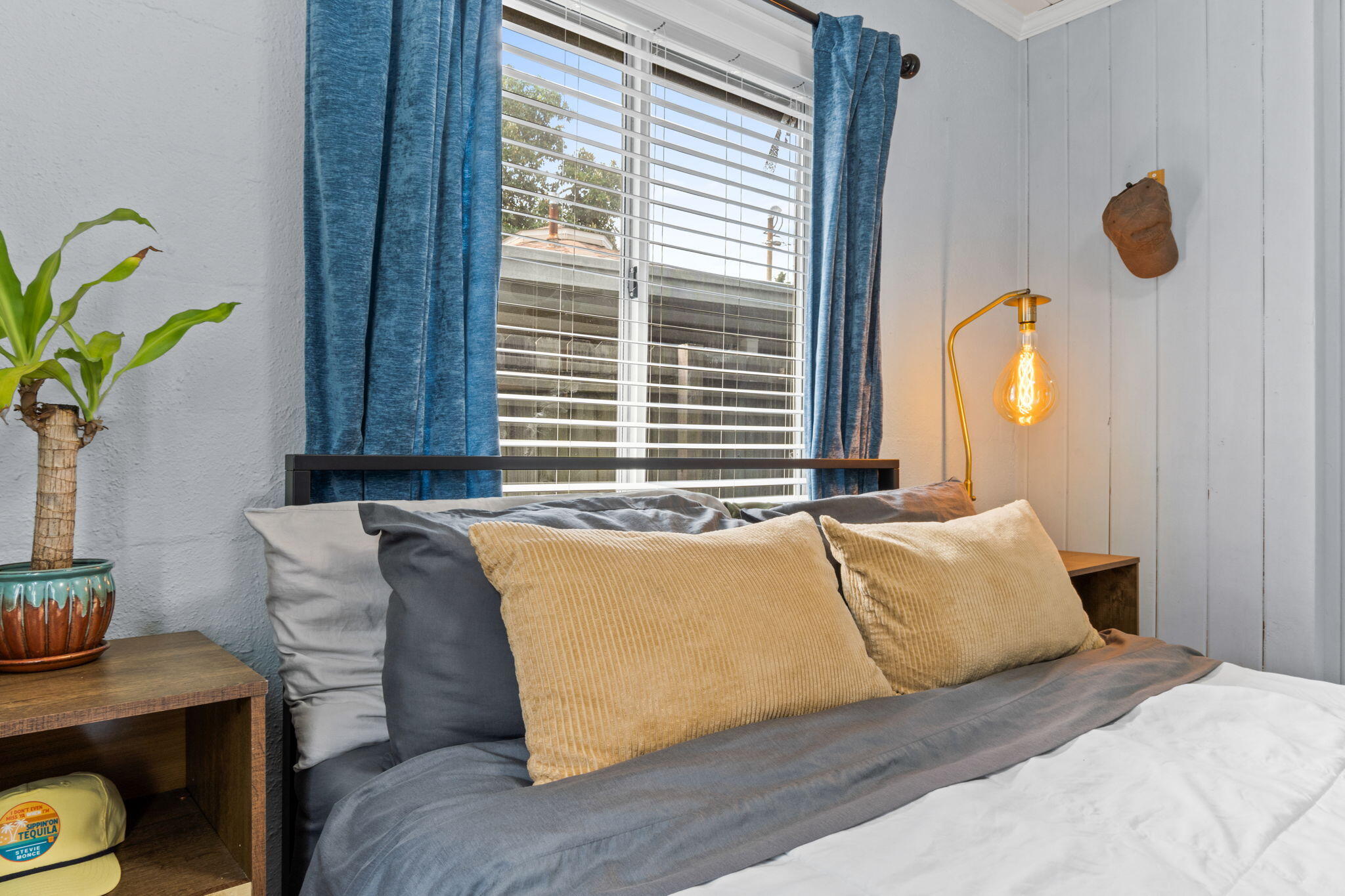 BAHAMA BEACH - Residential