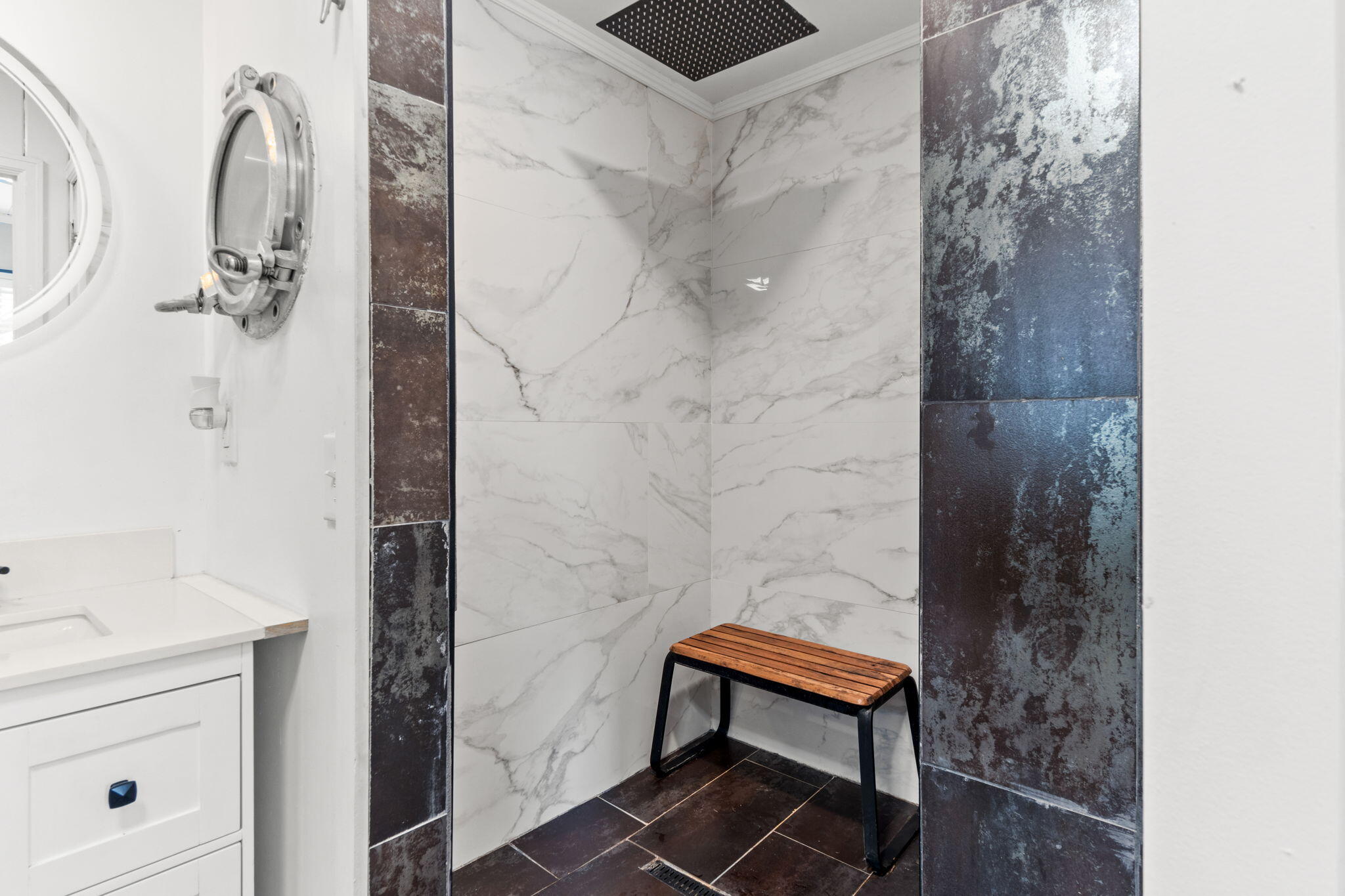 BAHAMA BEACH - Residential