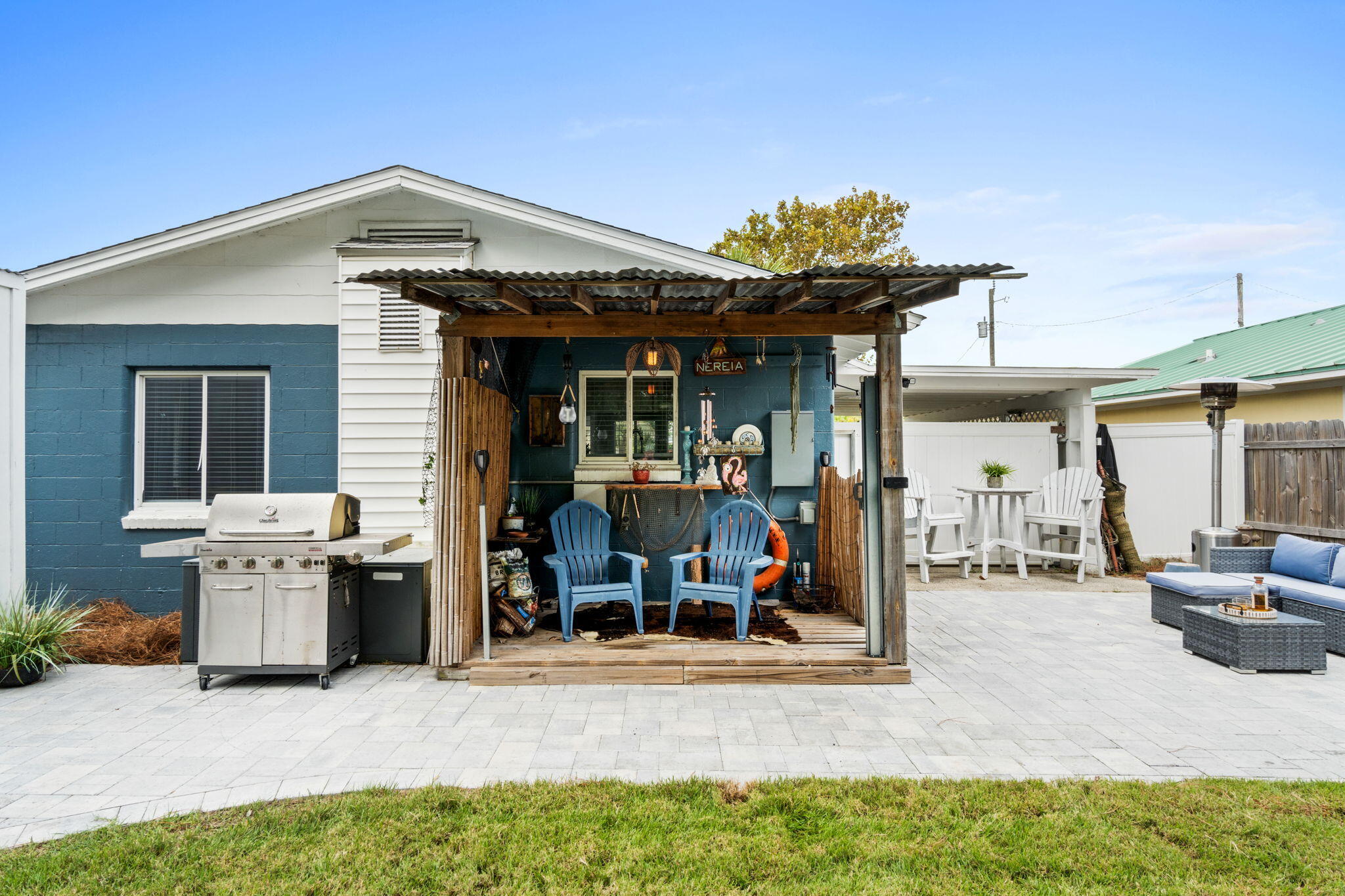 BAHAMA BEACH - Residential