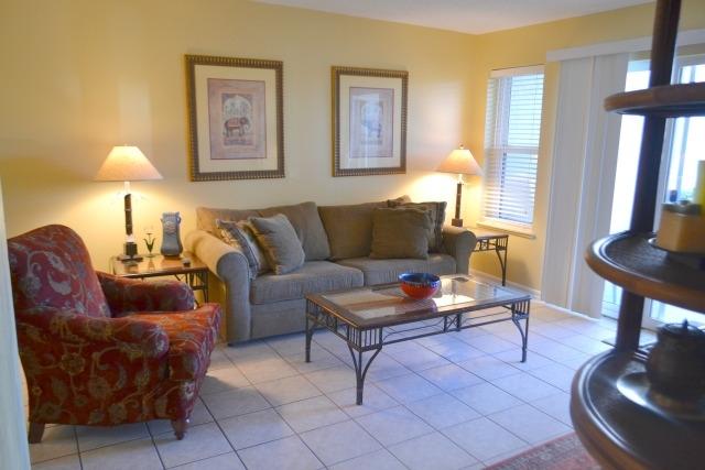 POOLSIDE VILLAS CONDO - Residential